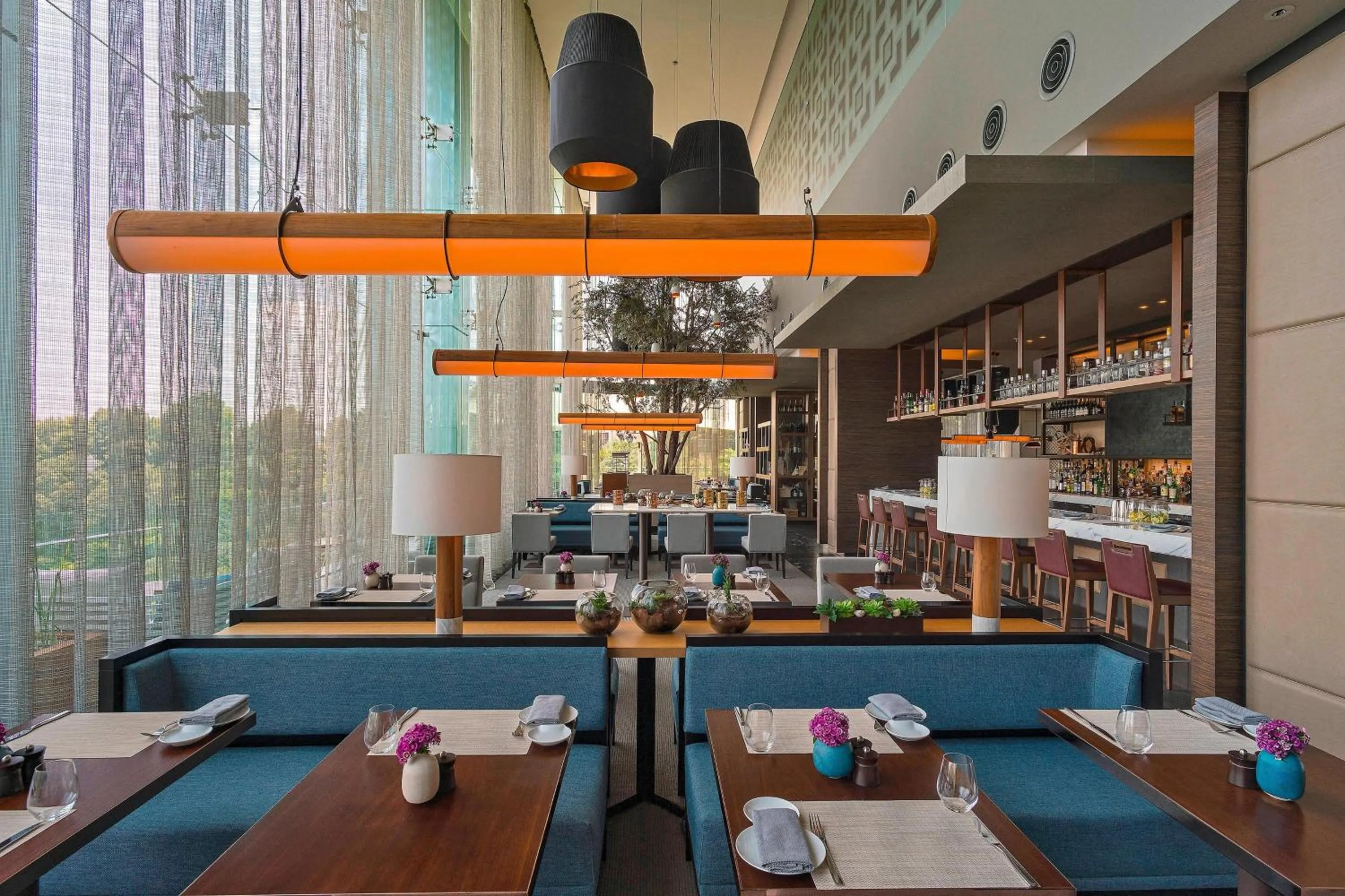 Restaurant/places to eat in The Westin Santa Fe, Mexico City