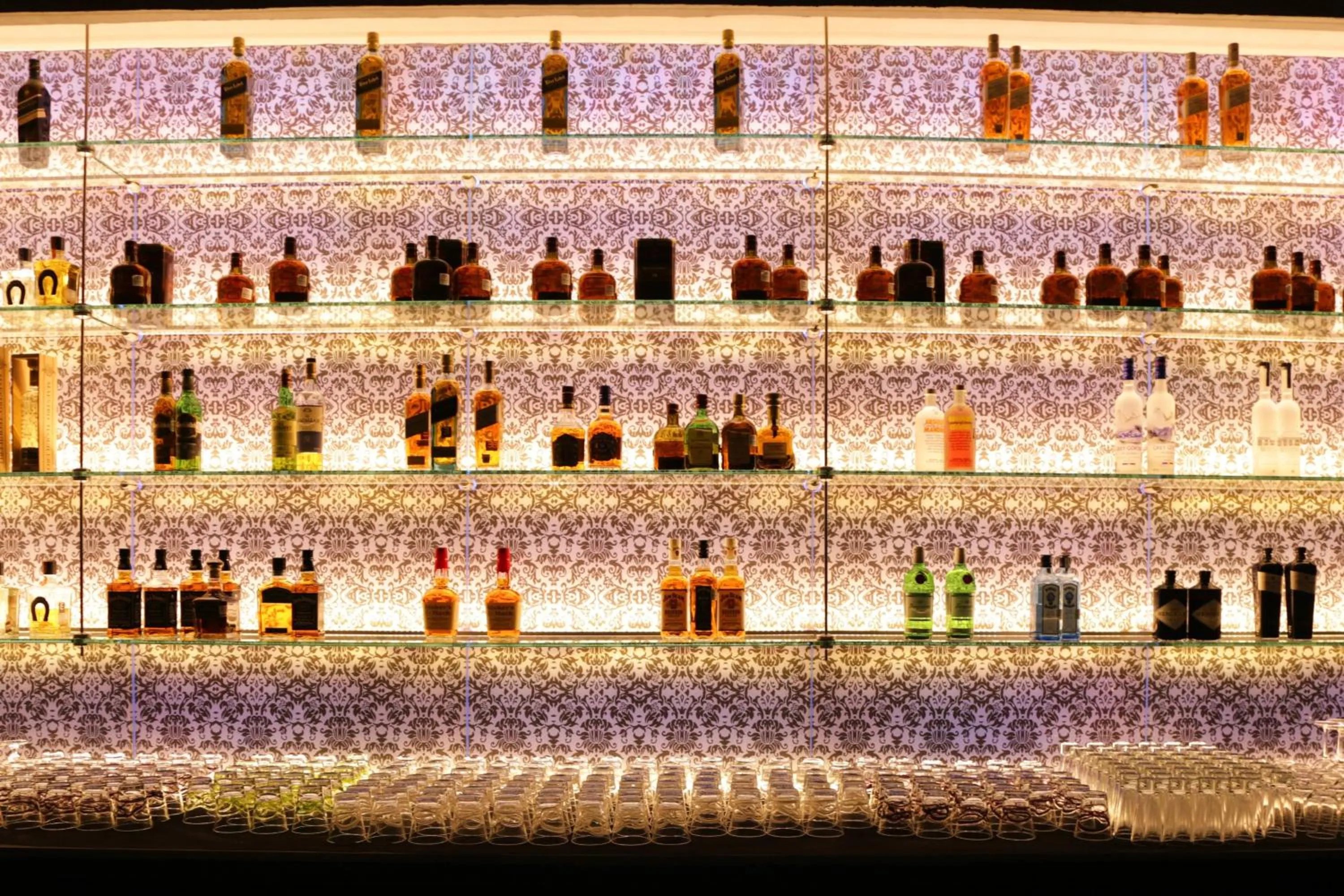 Lounge or bar in The Westin Santa Fe, Mexico City