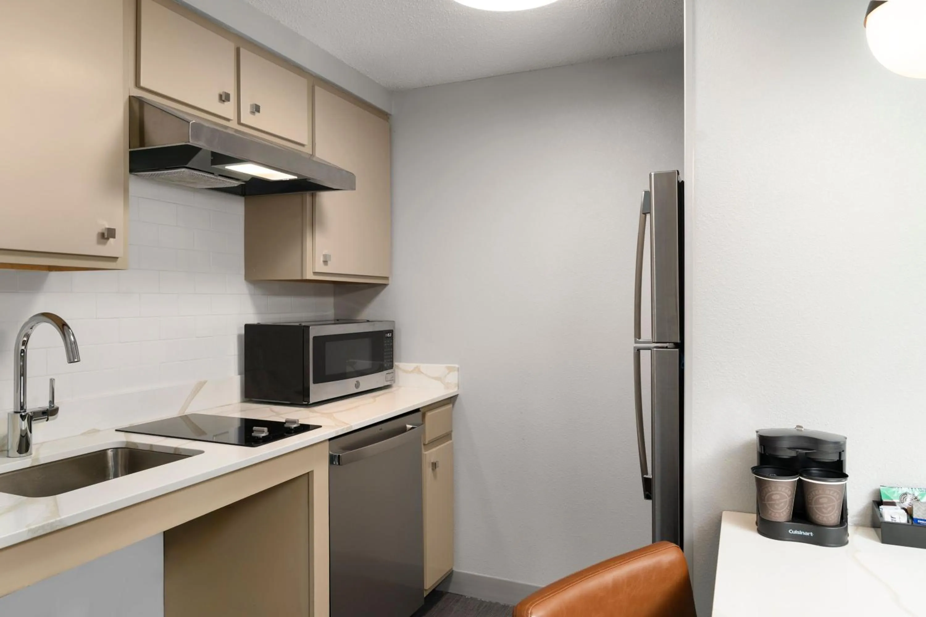 Kitchen or kitchenette in Homewood Suites by Hilton Chester