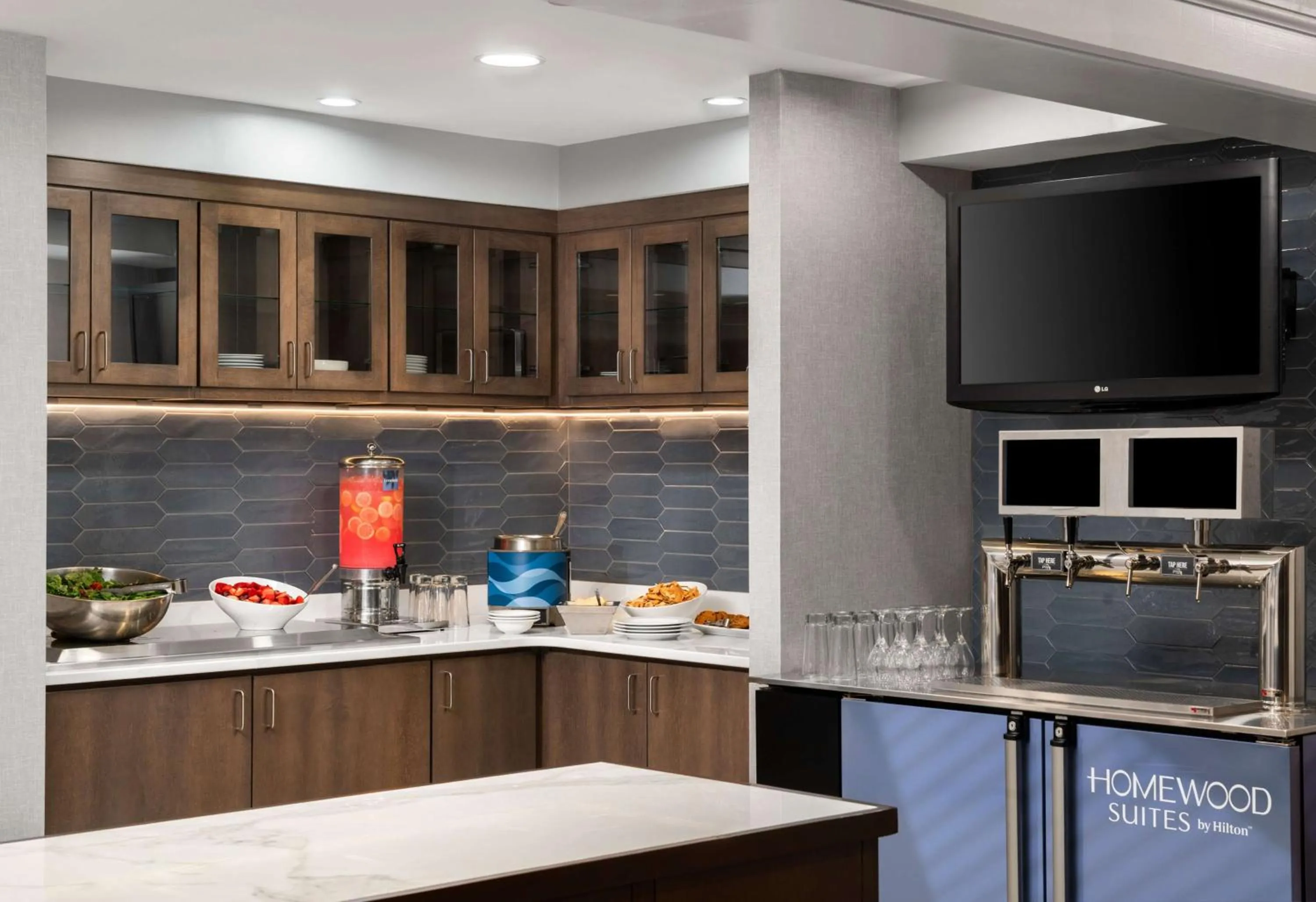 Dining area in Homewood Suites by Hilton Chester