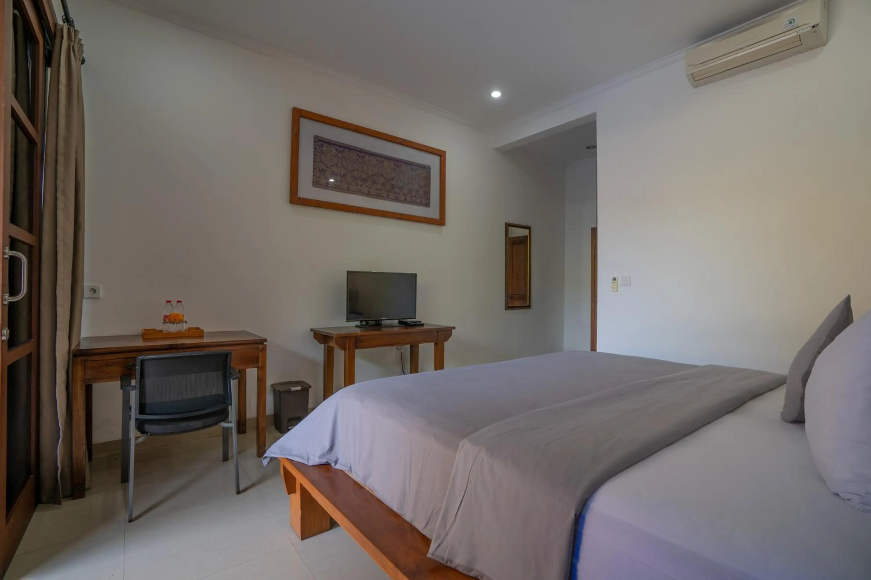 Photo of the whole room, Bed in Wiras Village