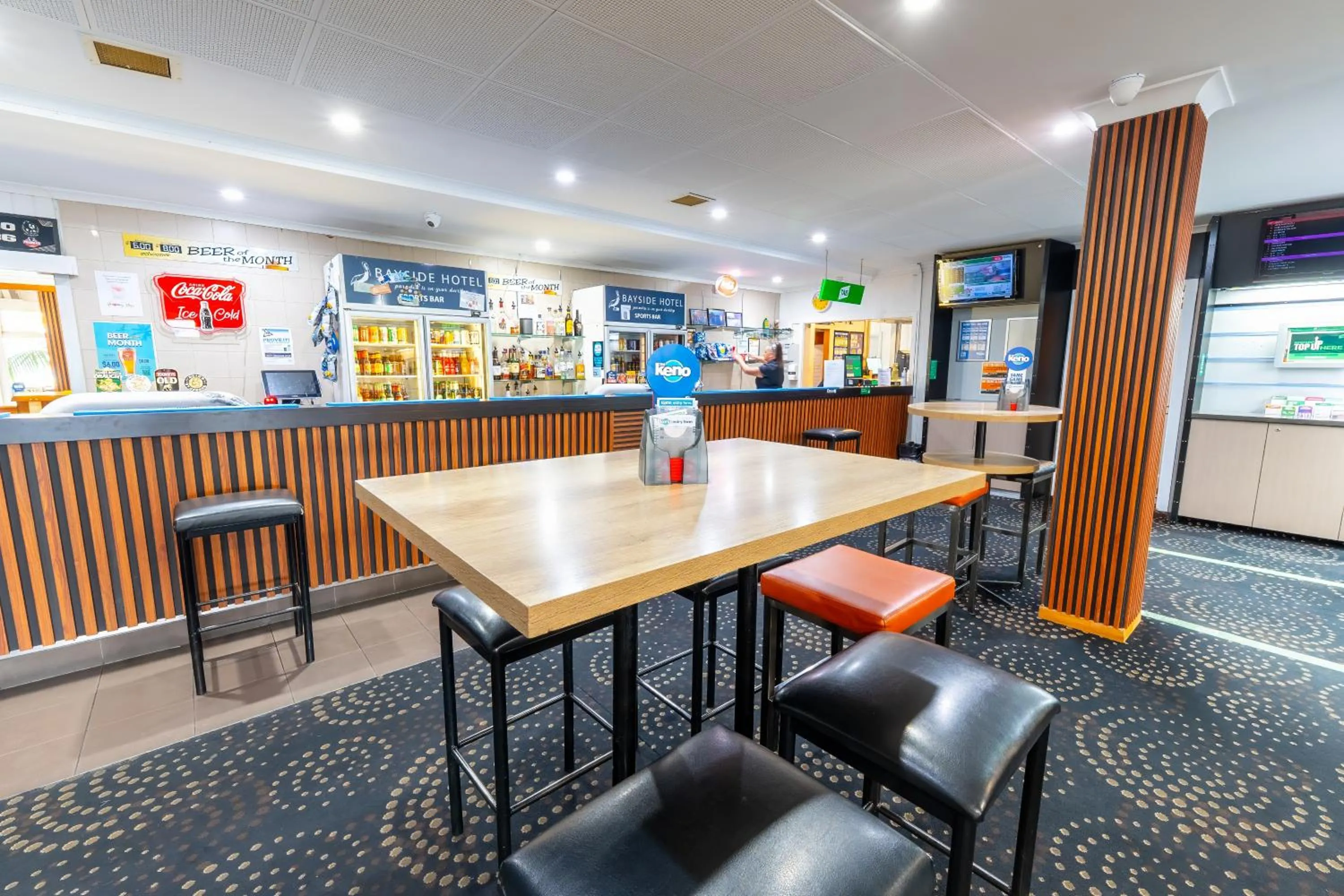 Restaurant/places to eat in Bayside Hotel