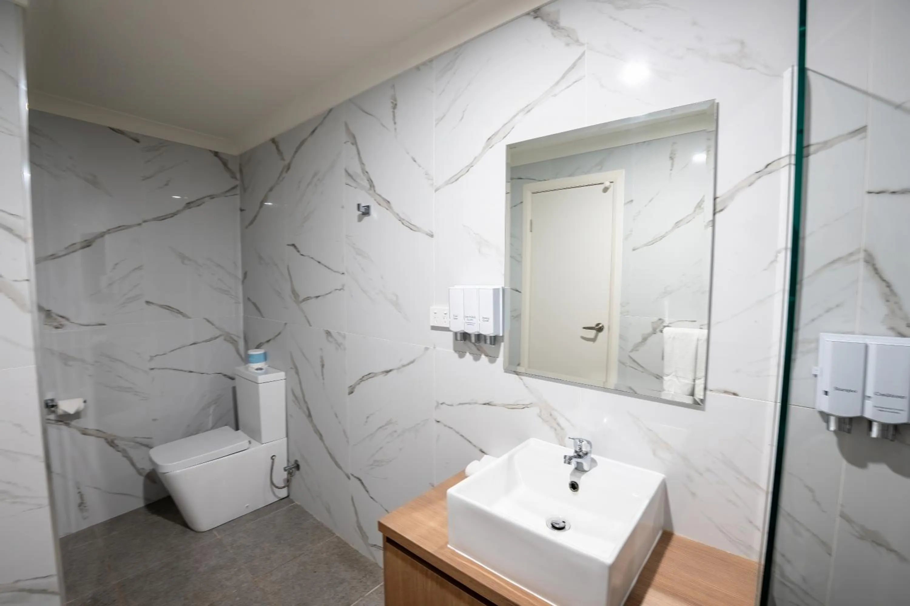 Shower in Bayside Hotel