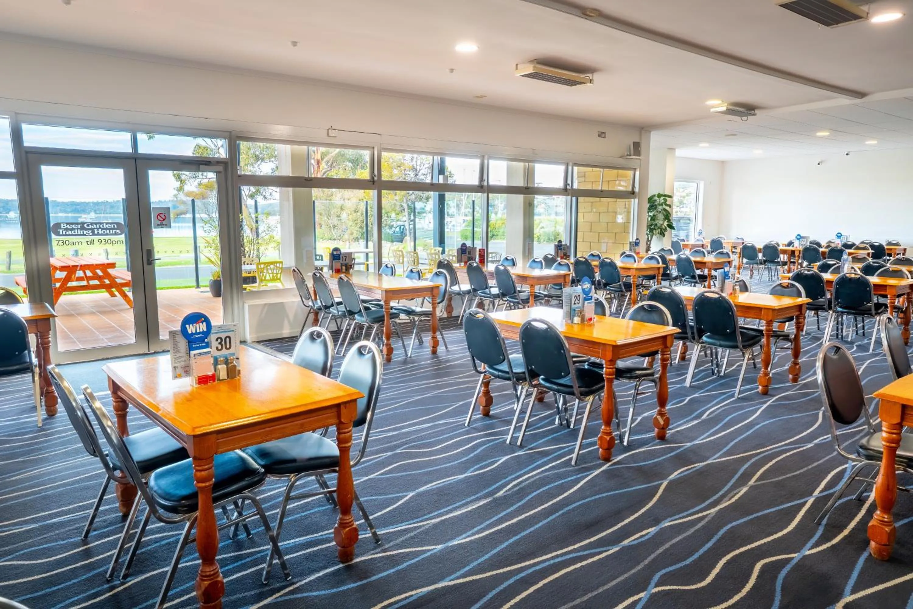 Restaurant/places to eat in Bayside Hotel