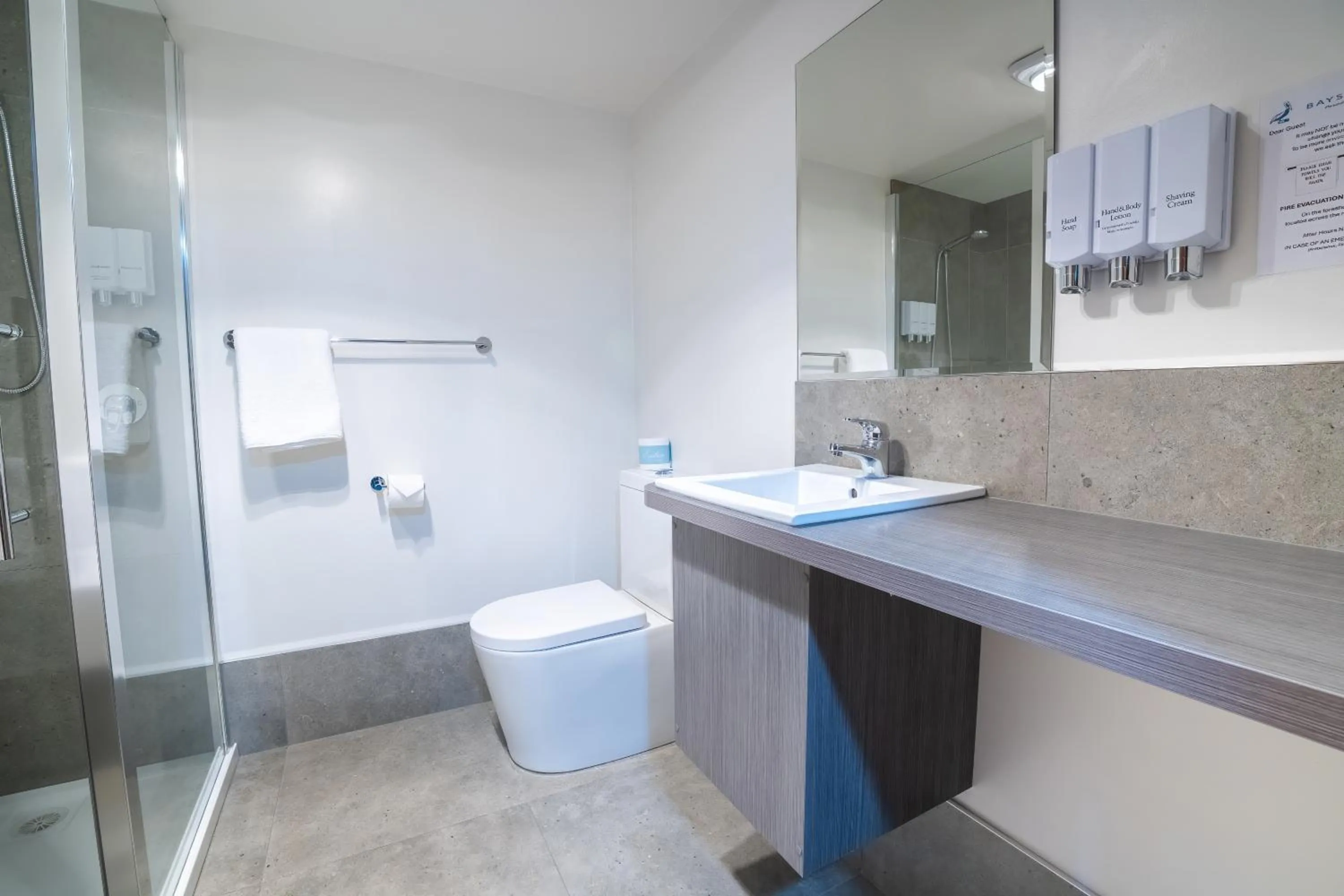 Bathroom in Bayside Hotel