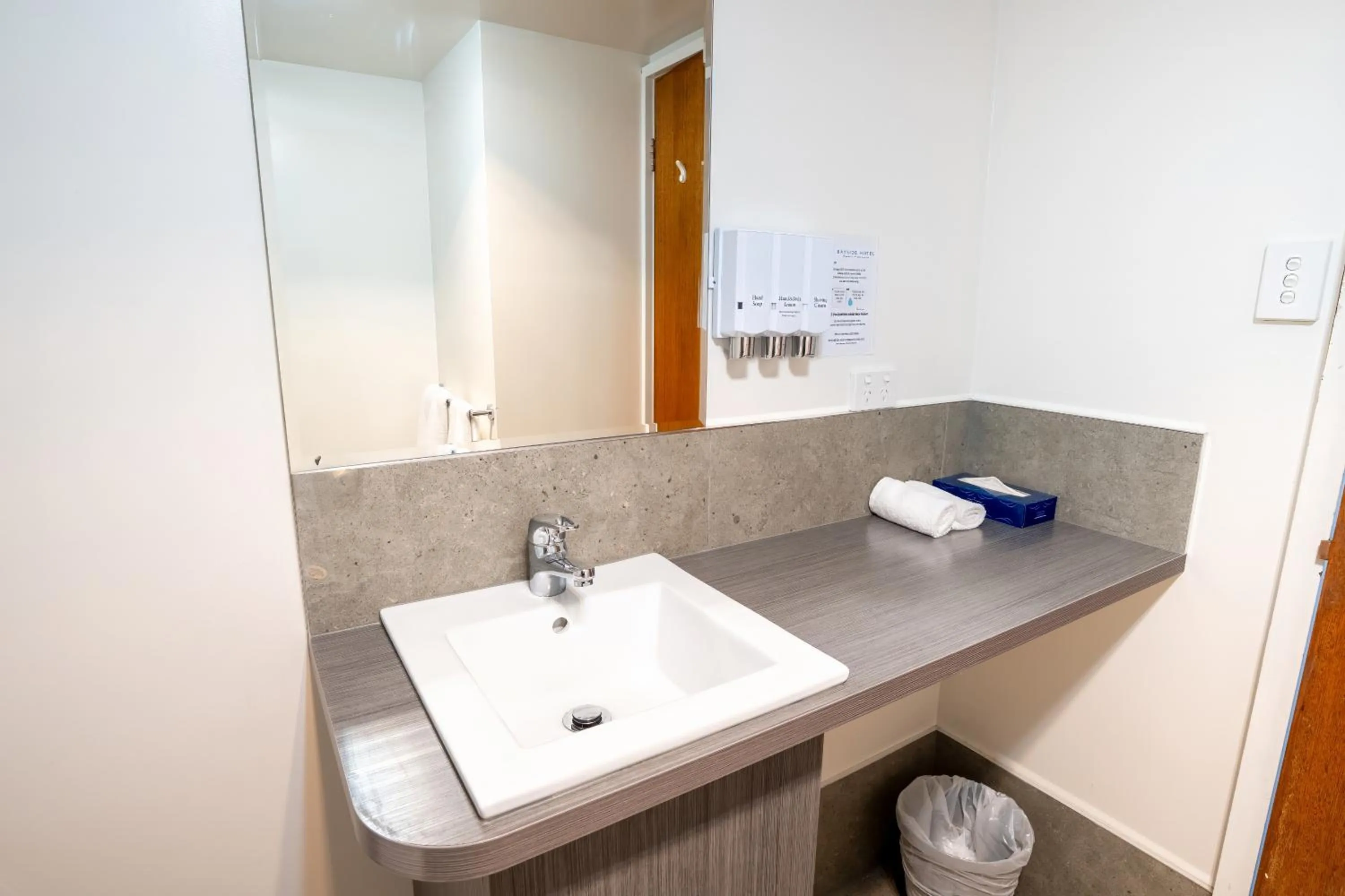 Bathroom in Bayside Hotel