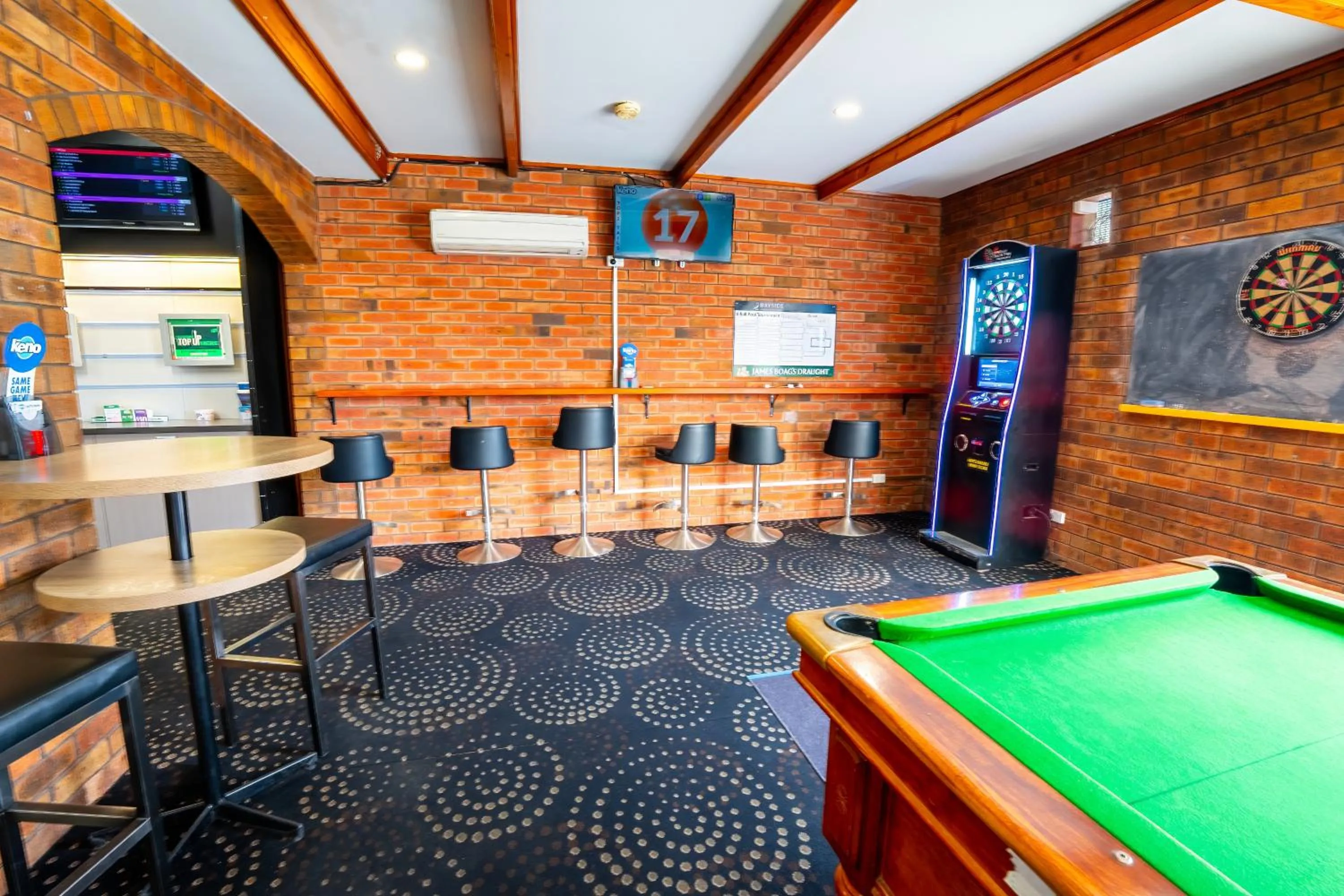 Billiard in Bayside Hotel