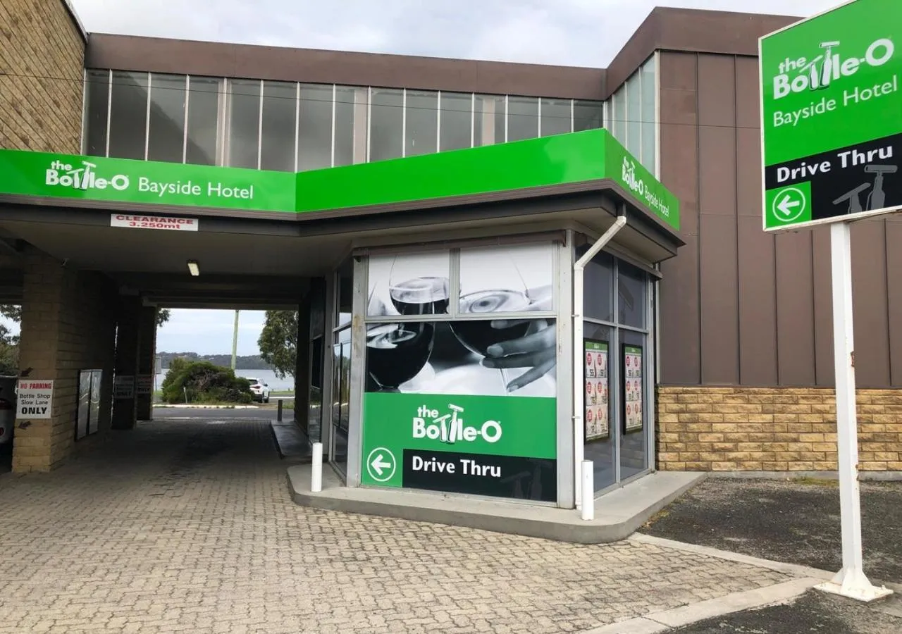 Alcoholic drinks in Bayside Hotel