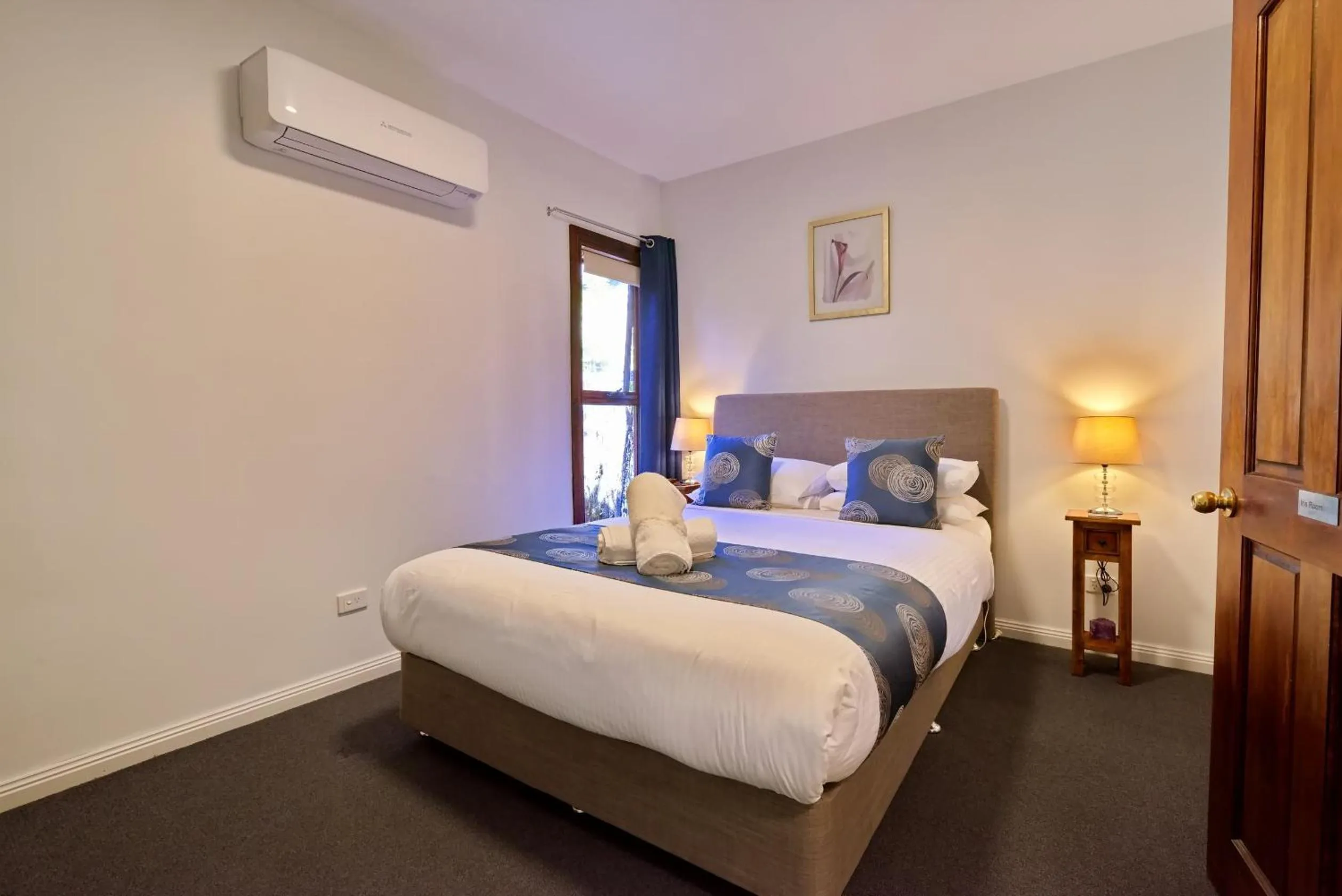 Bed in Tranquilles Bed & Breakfast