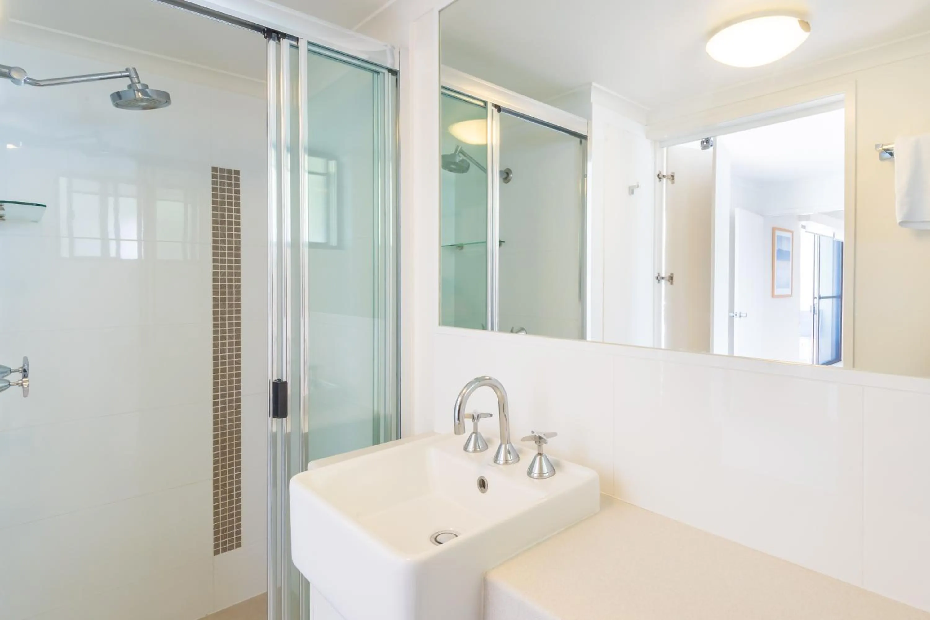 Bathroom in Munna Beach Apartments