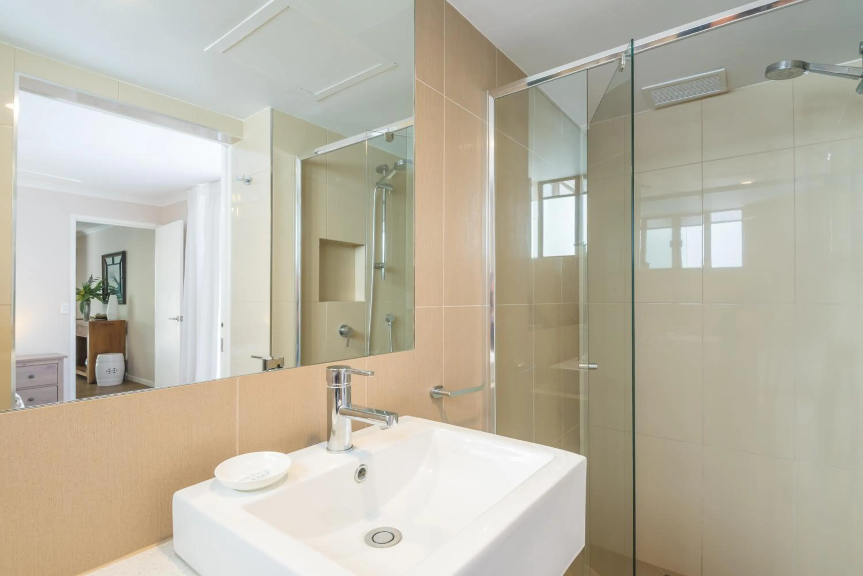 Bathroom in Munna Beach Apartments