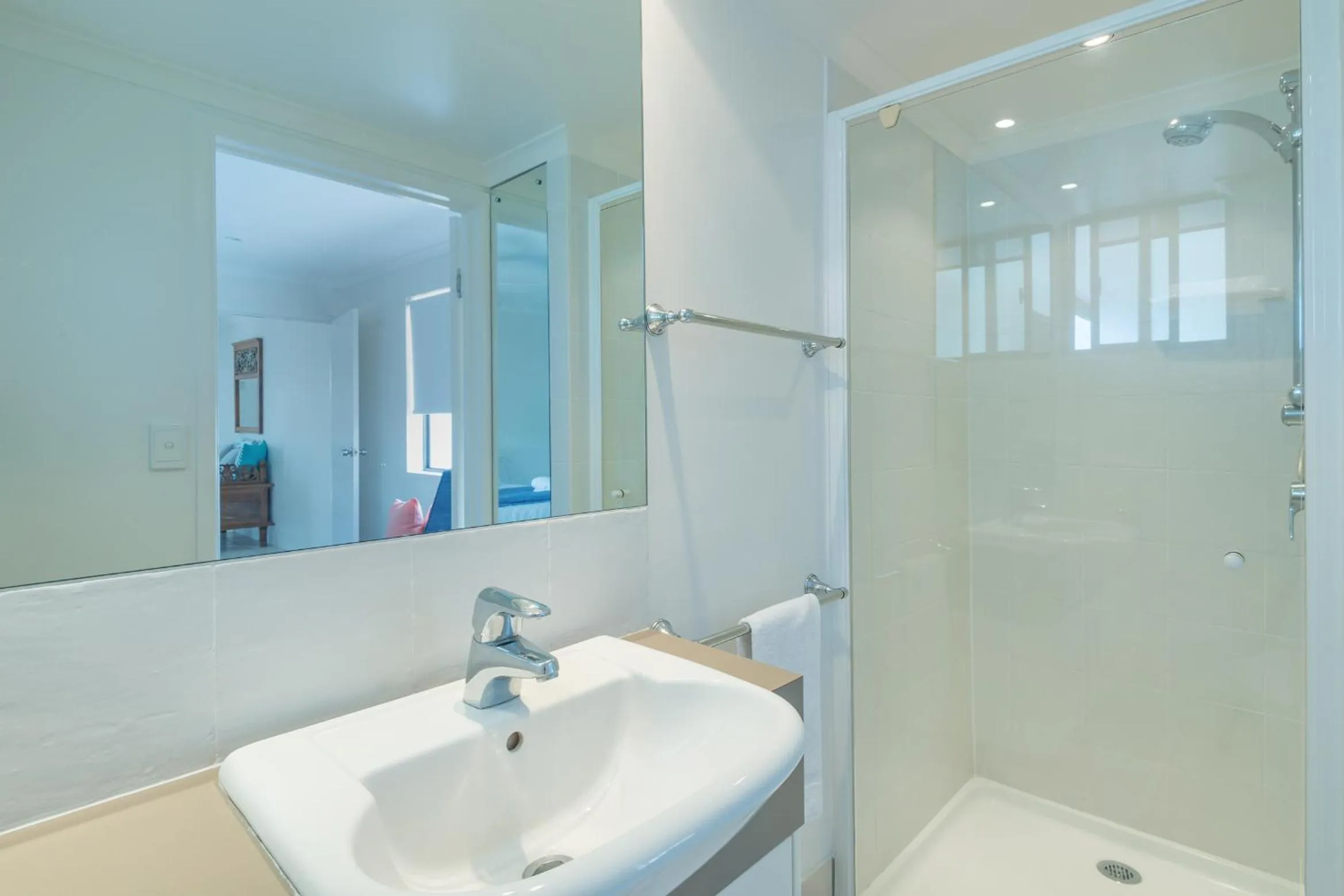 Bathroom in Munna Beach Apartments