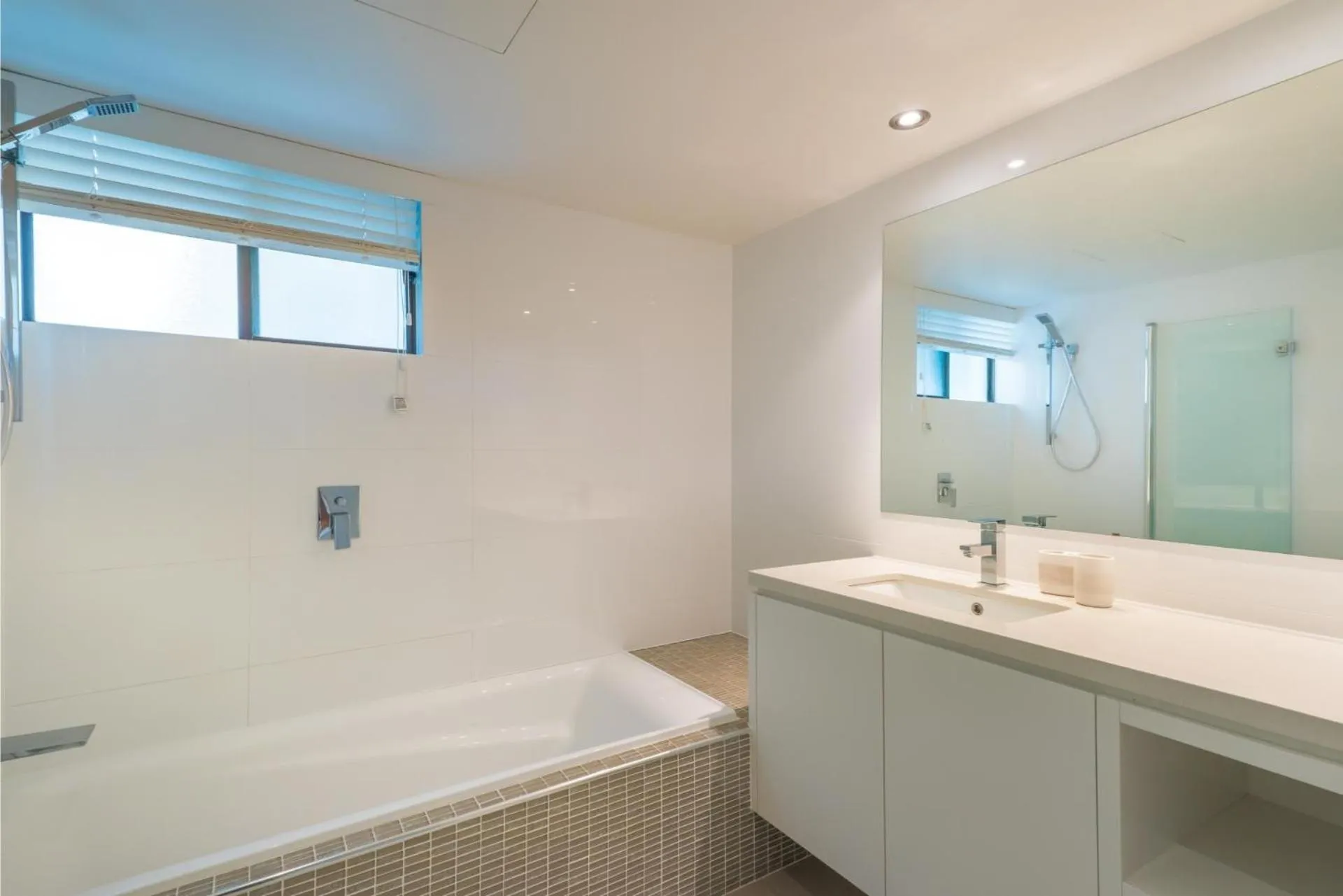 Bathroom in Munna Beach Apartments