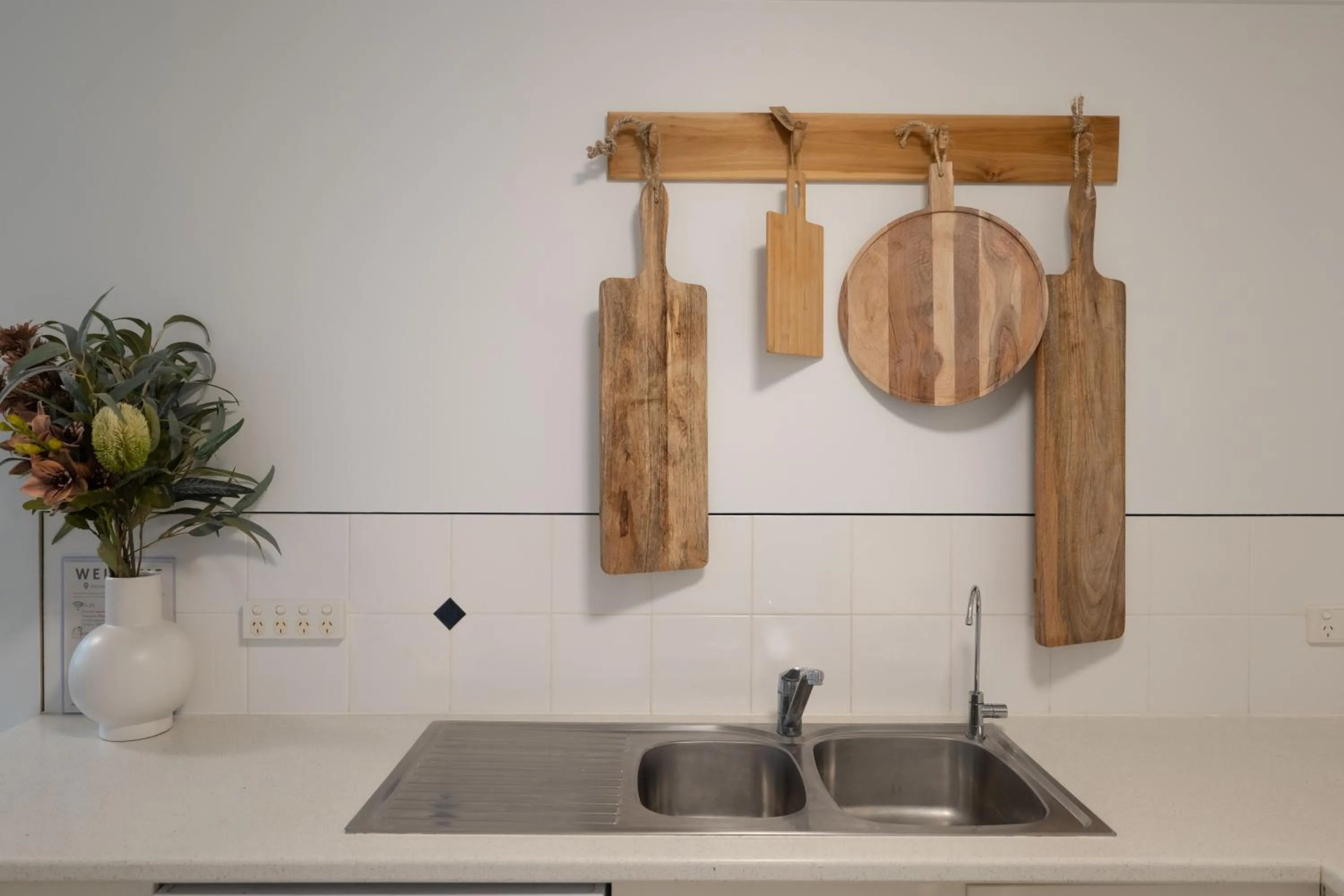 Kitchen or kitchenette in Munna Beach Apartments