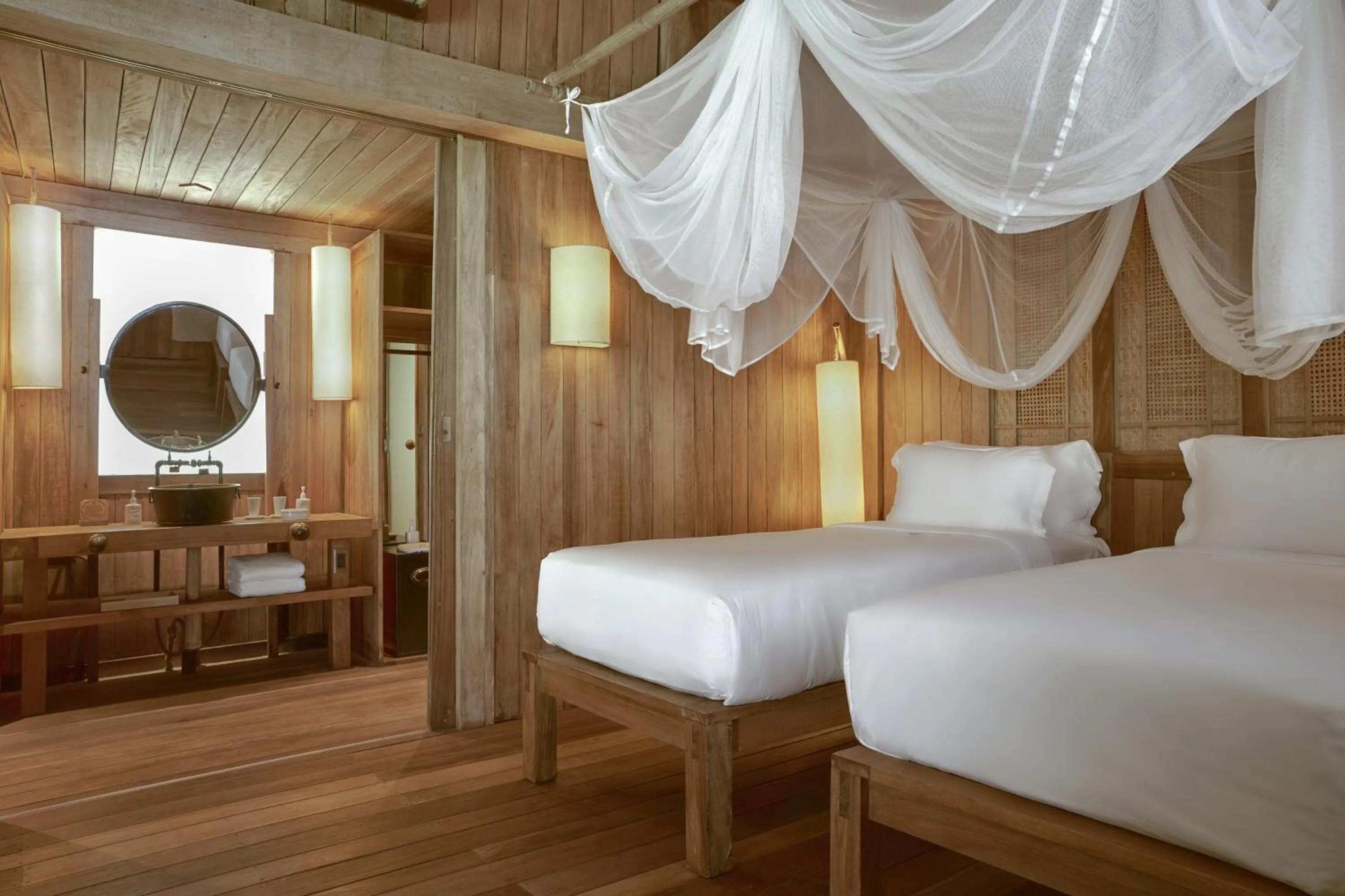 Bed in Six Senses Ninh Van Bay