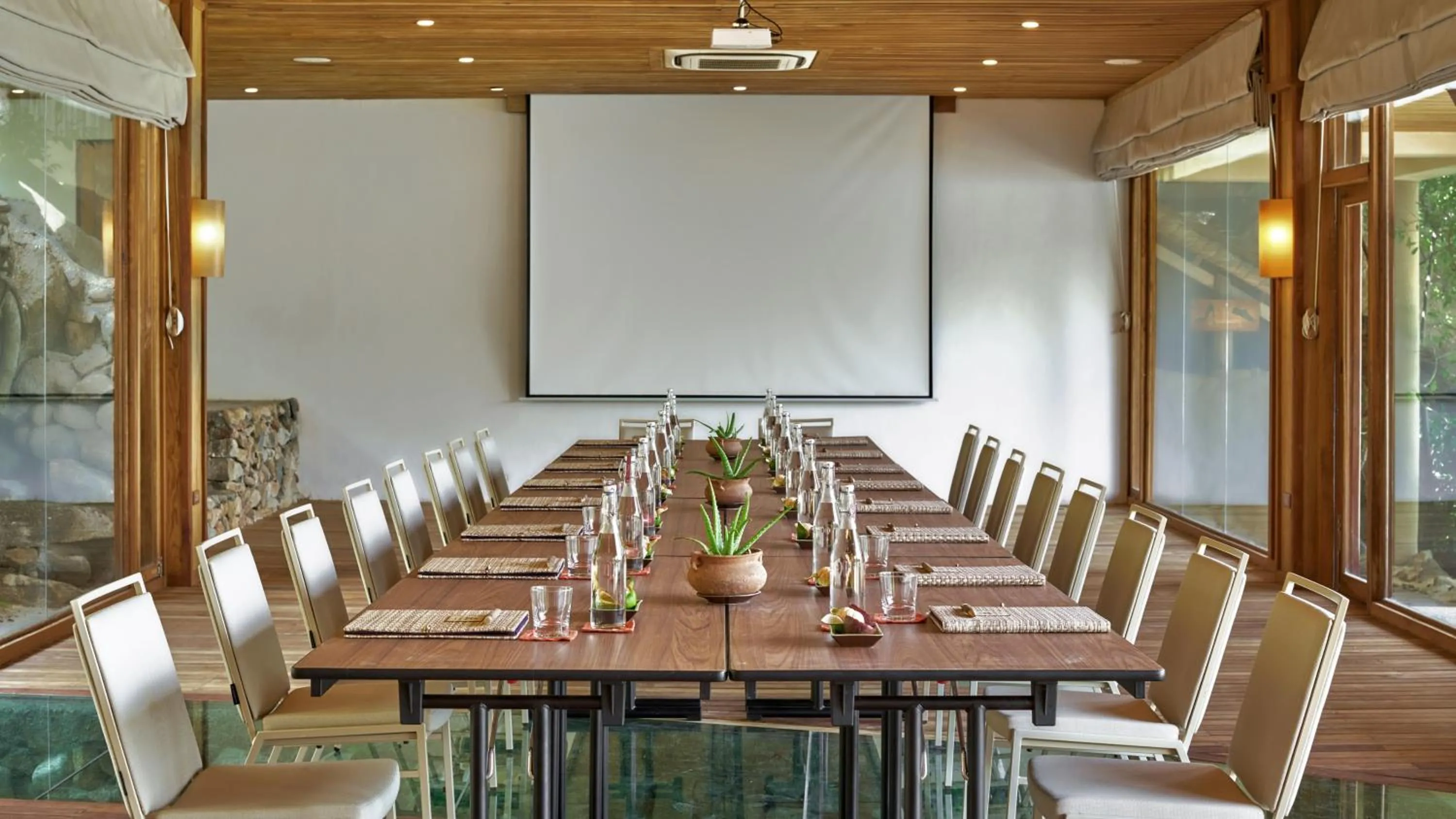 Meeting/conference room in Six Senses Ninh Van Bay