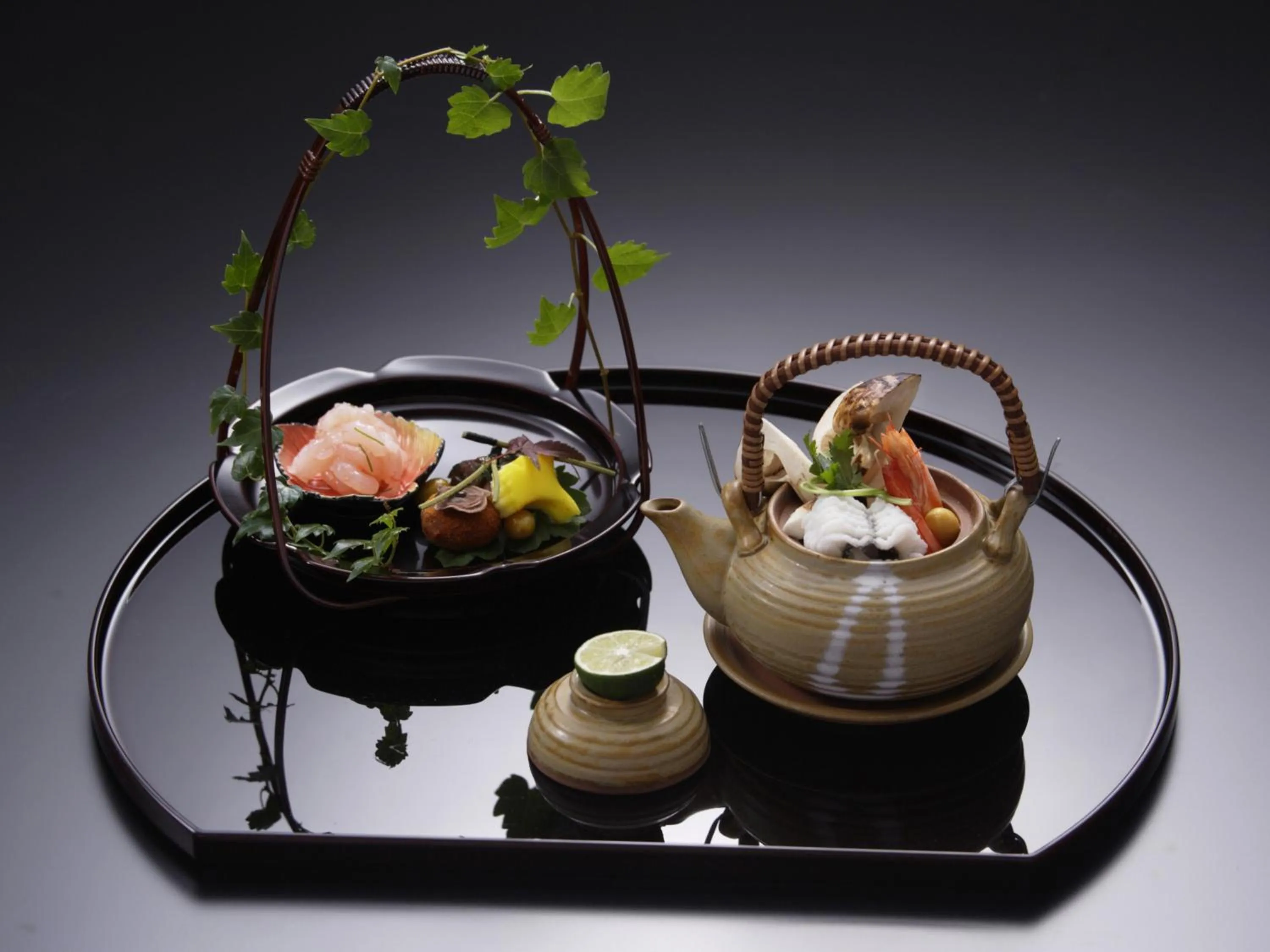 Food and drinks in Kyoto Ryokan Hirashin