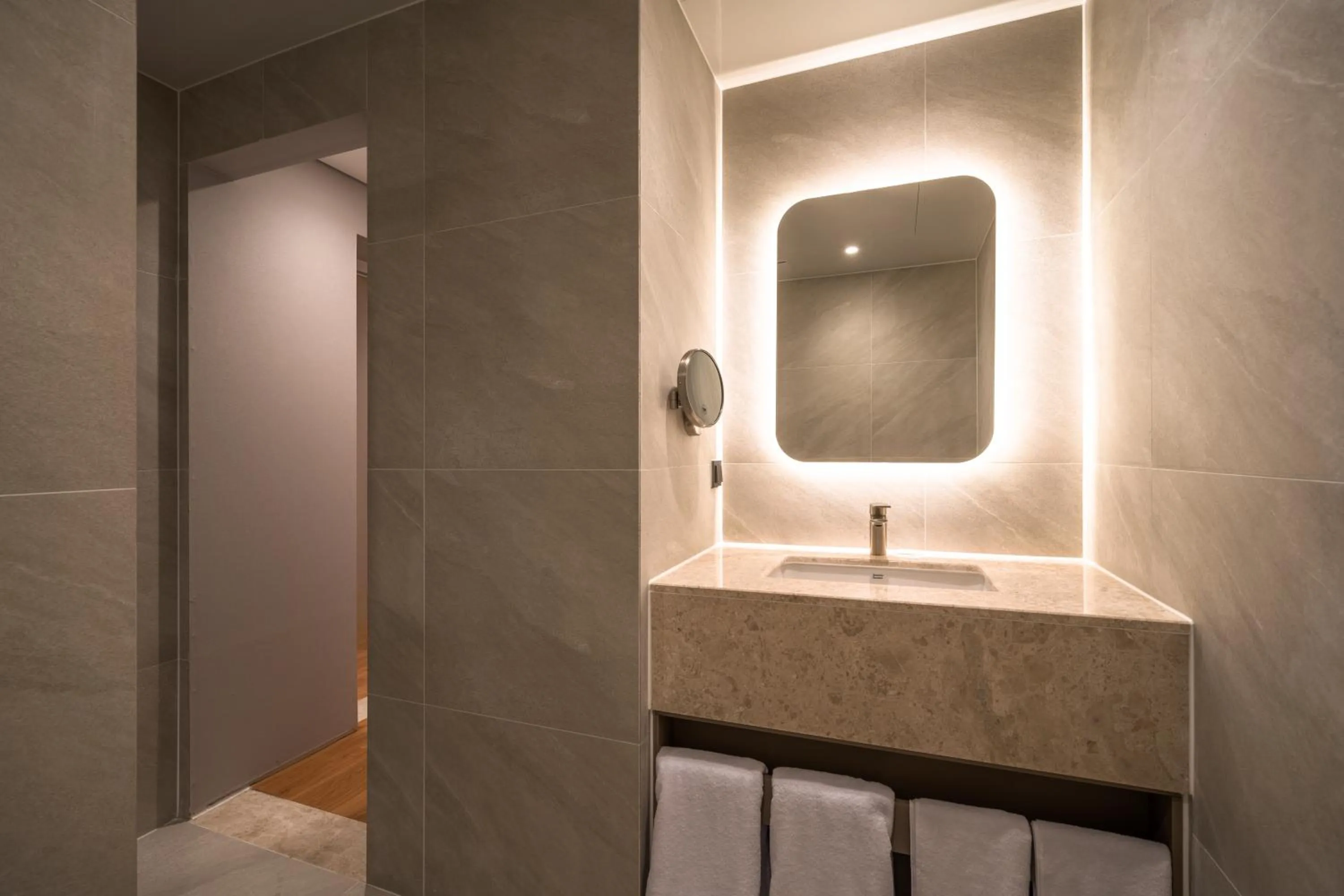 Shower in Comfort inn Yeouido