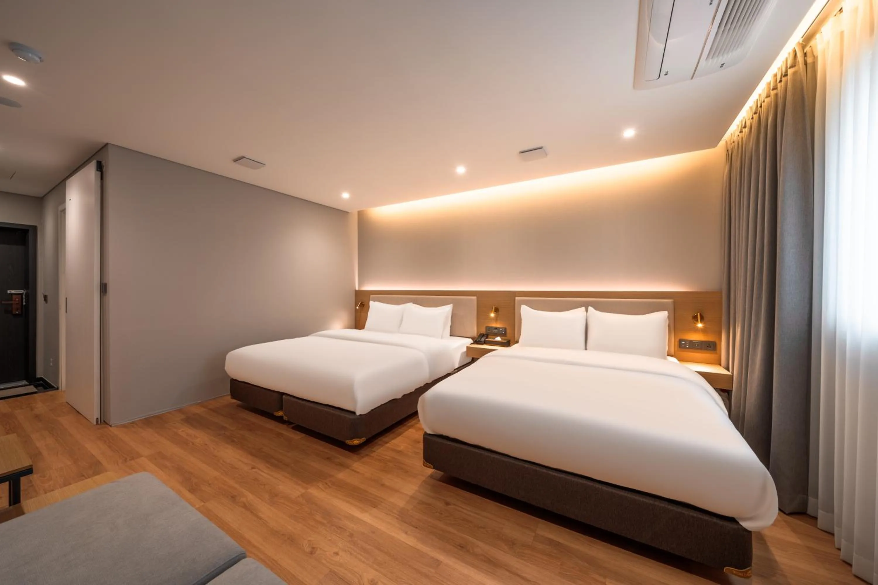 Bed in Comfort inn Yeouido