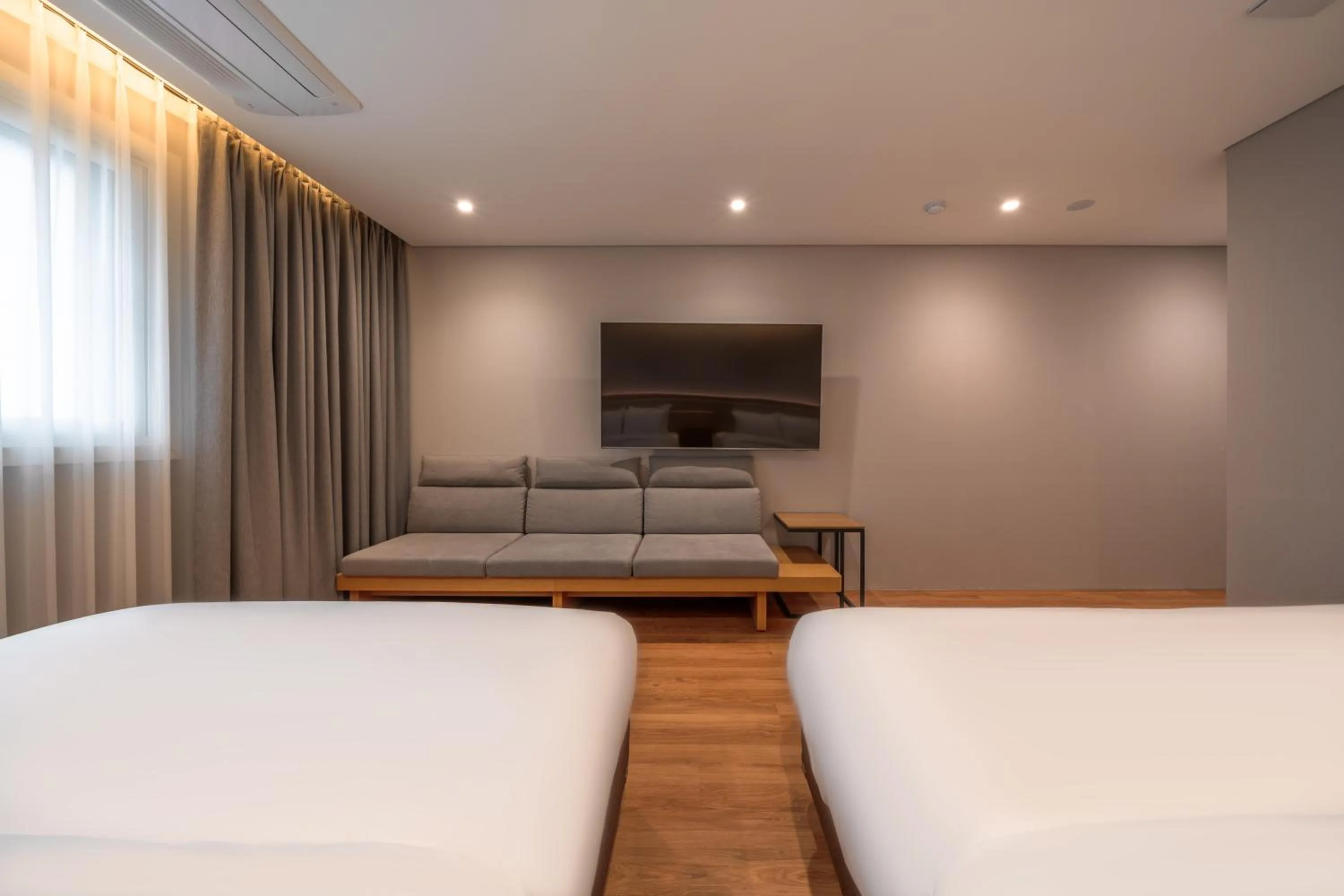 Bed in Comfort inn Yeouido