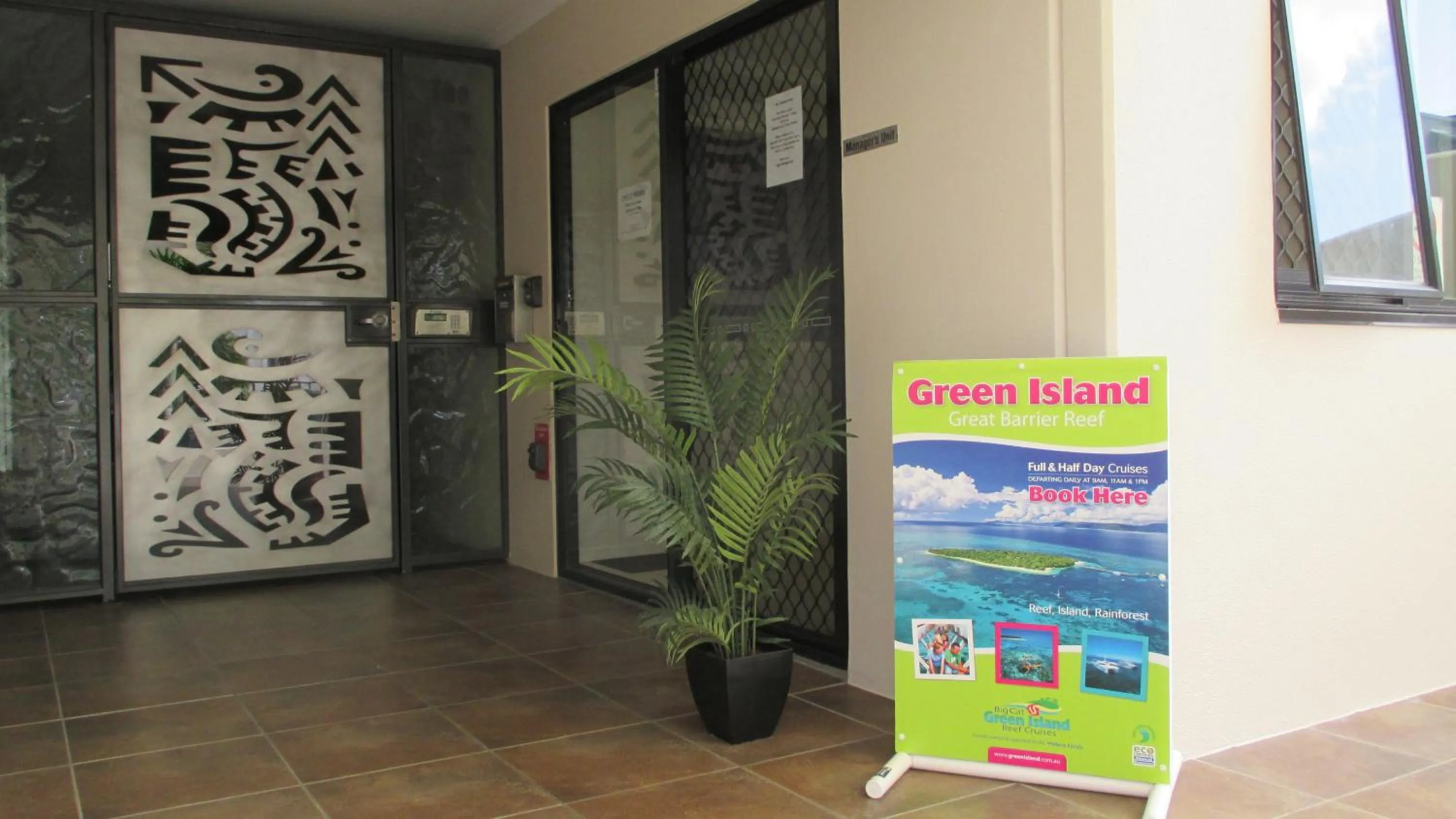 Lobby or reception in Edge Apartments Cairns