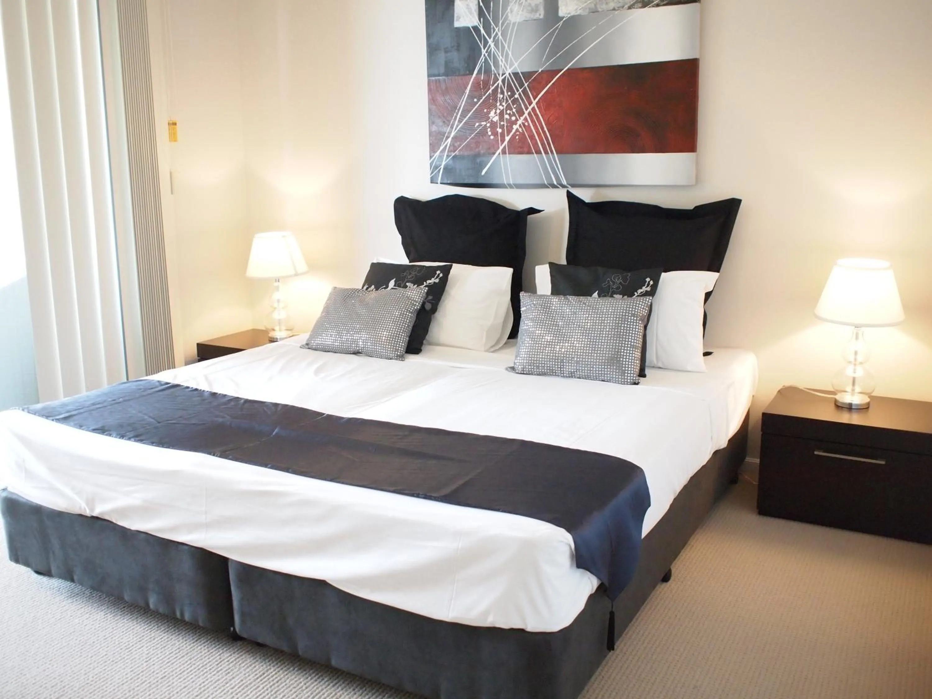 Bedroom, Bed in Edge Apartments Cairns