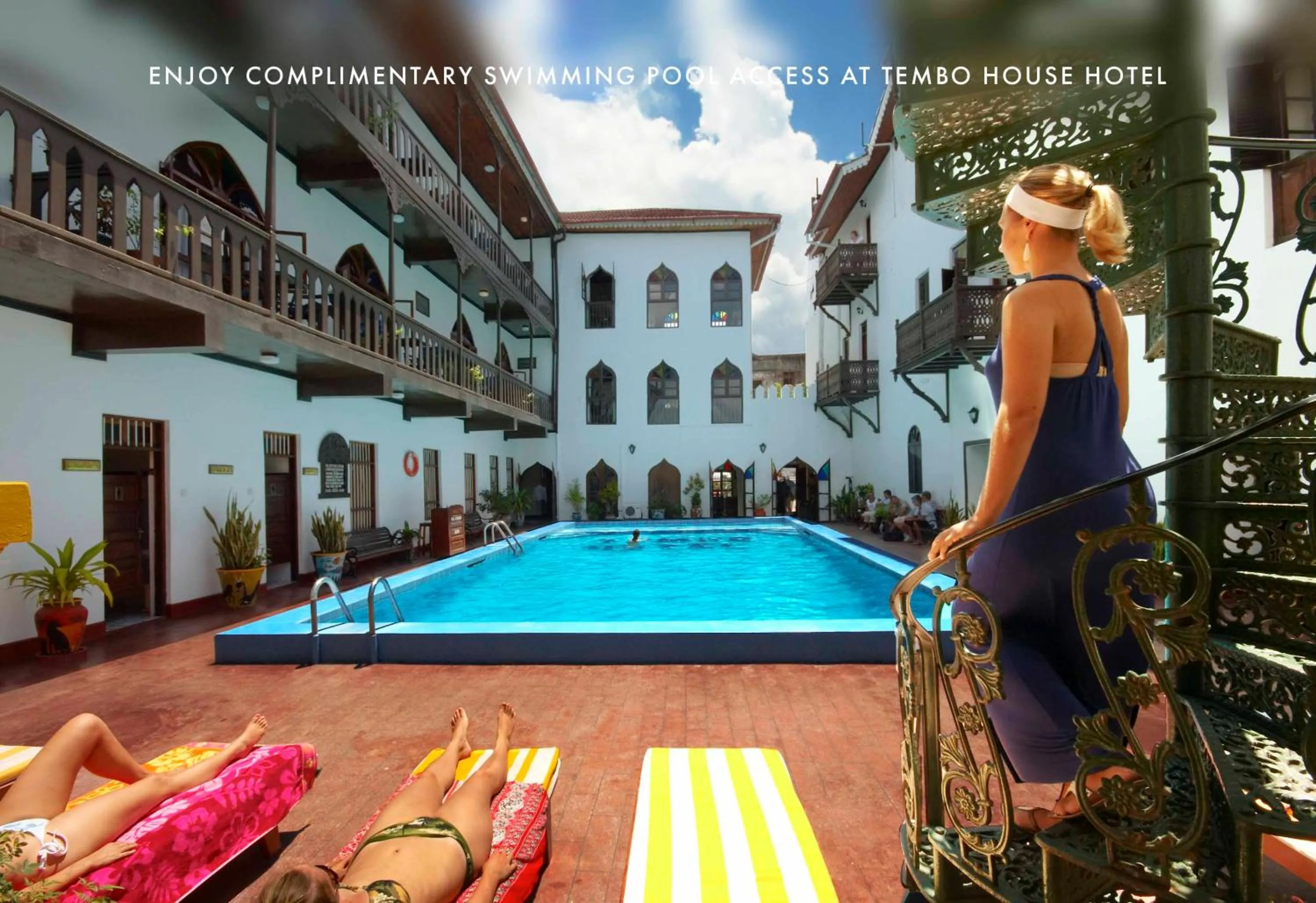 Swimming pool in Tembo Palace Hotel