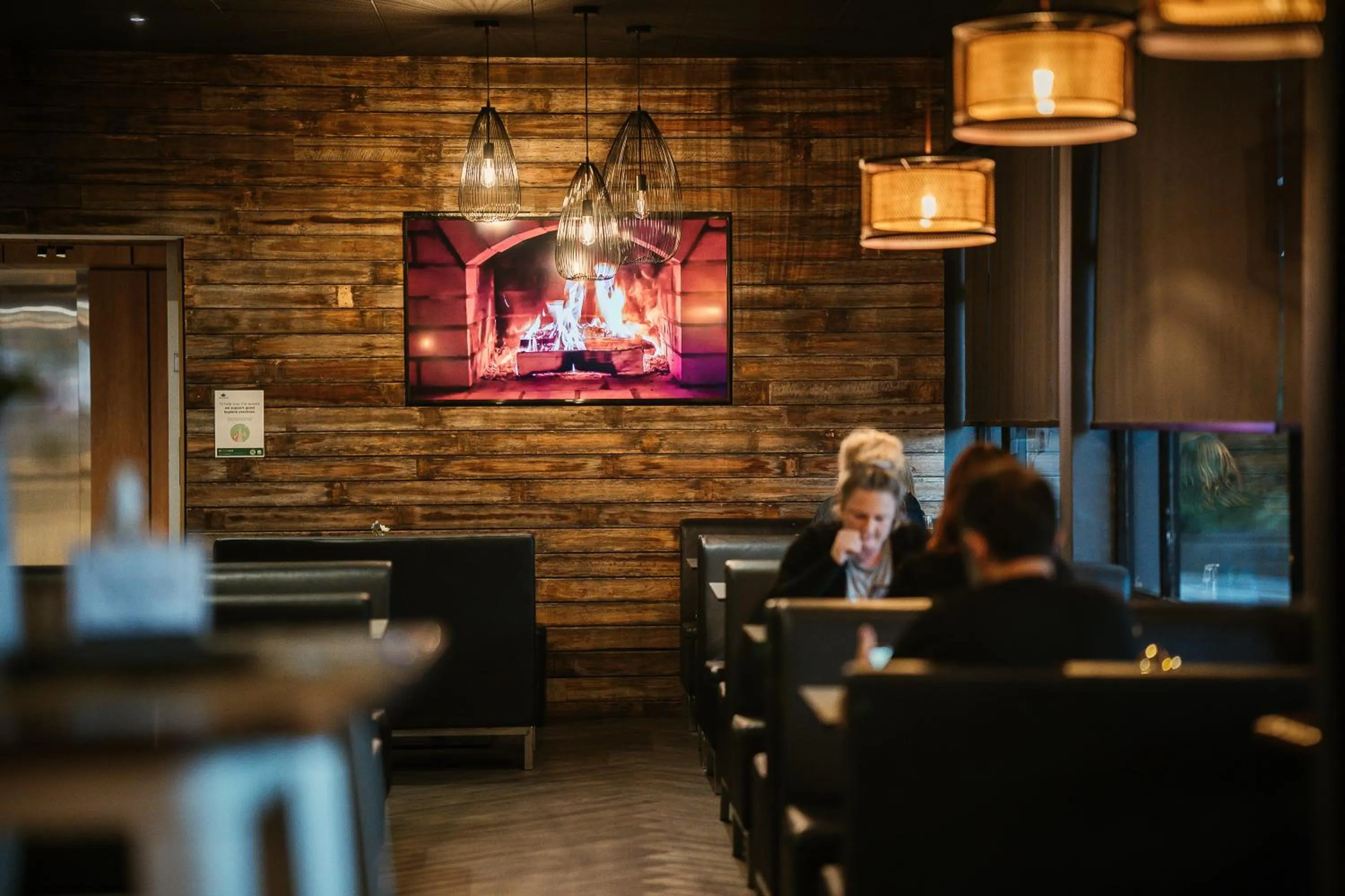 Restaurant/places to eat in Hotel Launceston