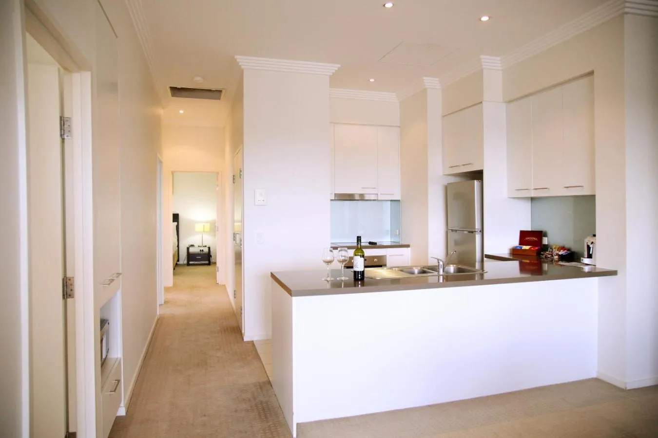 Kitchen or kitchenette in Toowoomba Central Plaza Apartment Hotel Official
