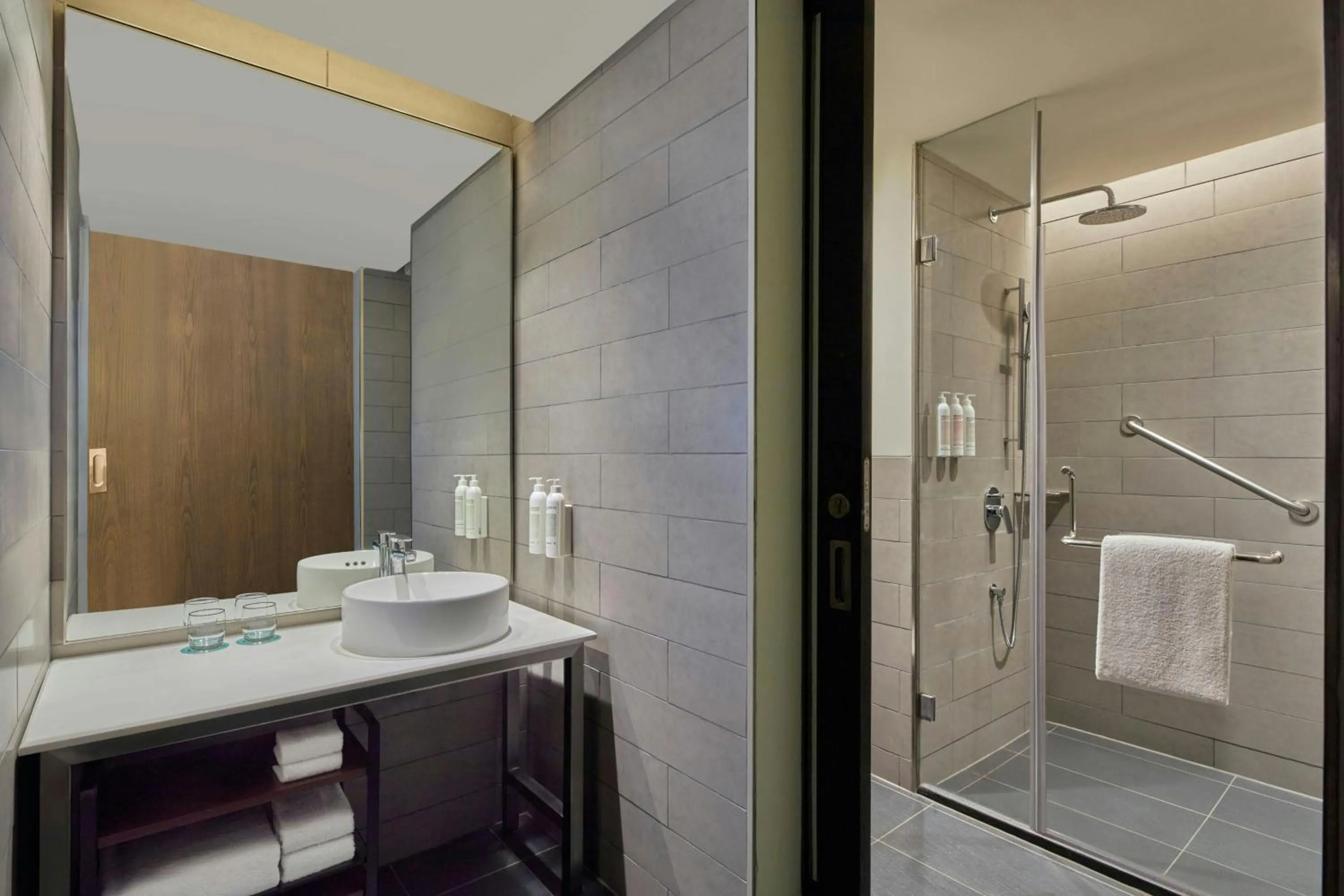 Bathroom in Le Meridien Goa, Calangute