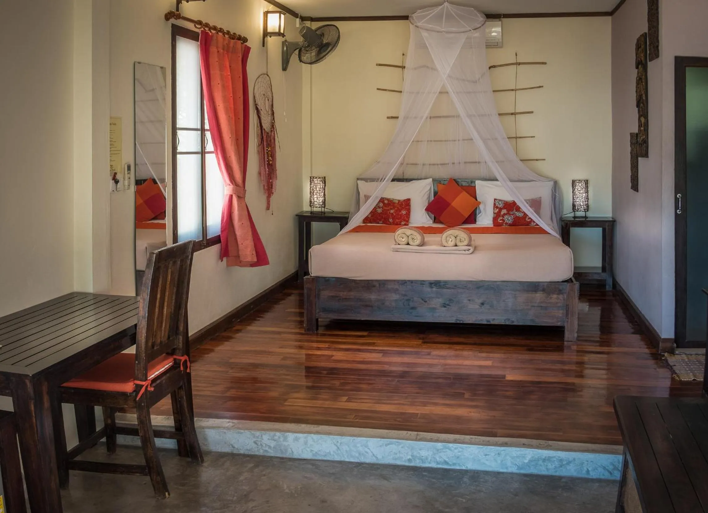 Bed in Baan Manali Resort