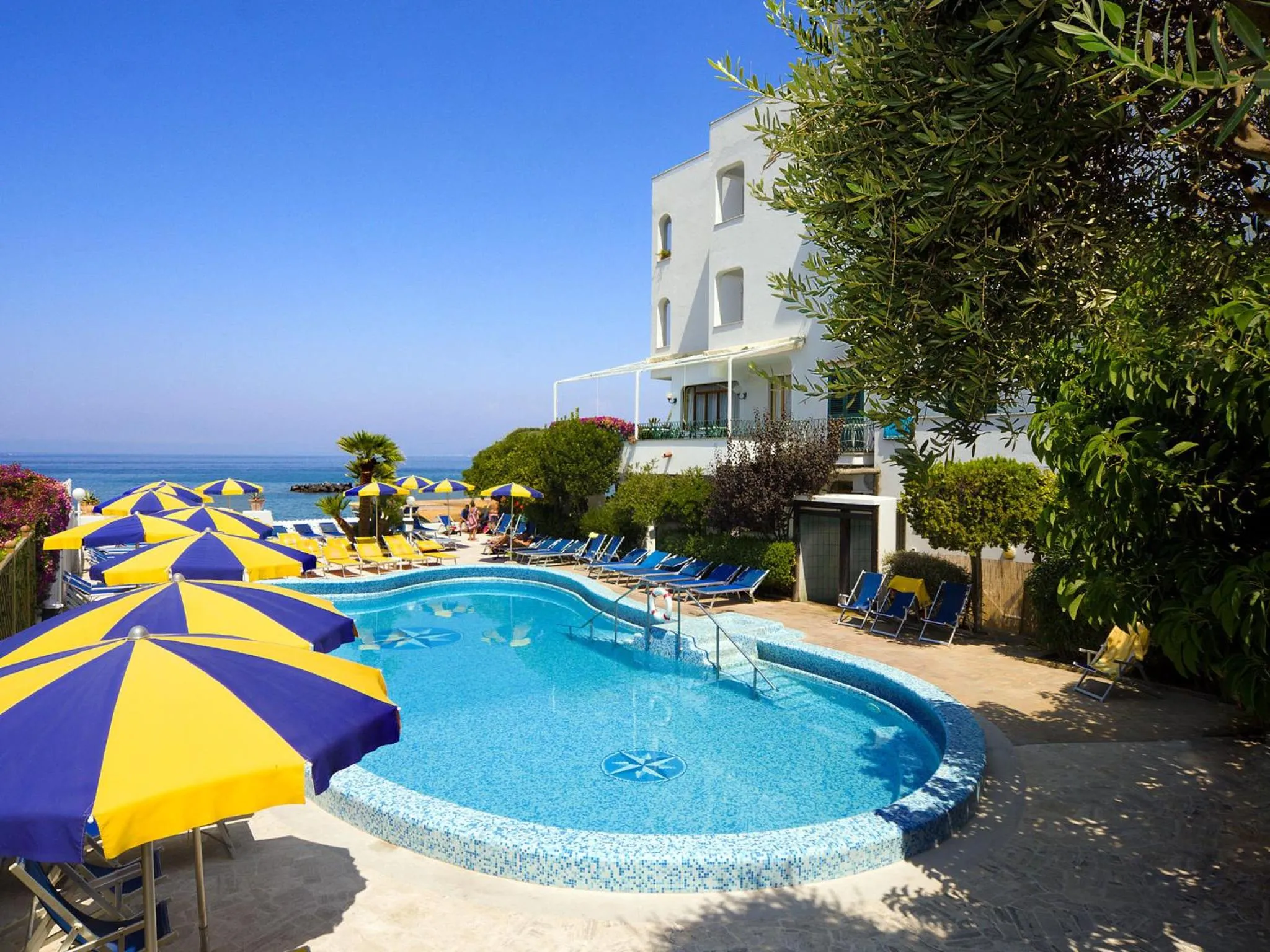 Swimming pool in Hotel Ambasciatori