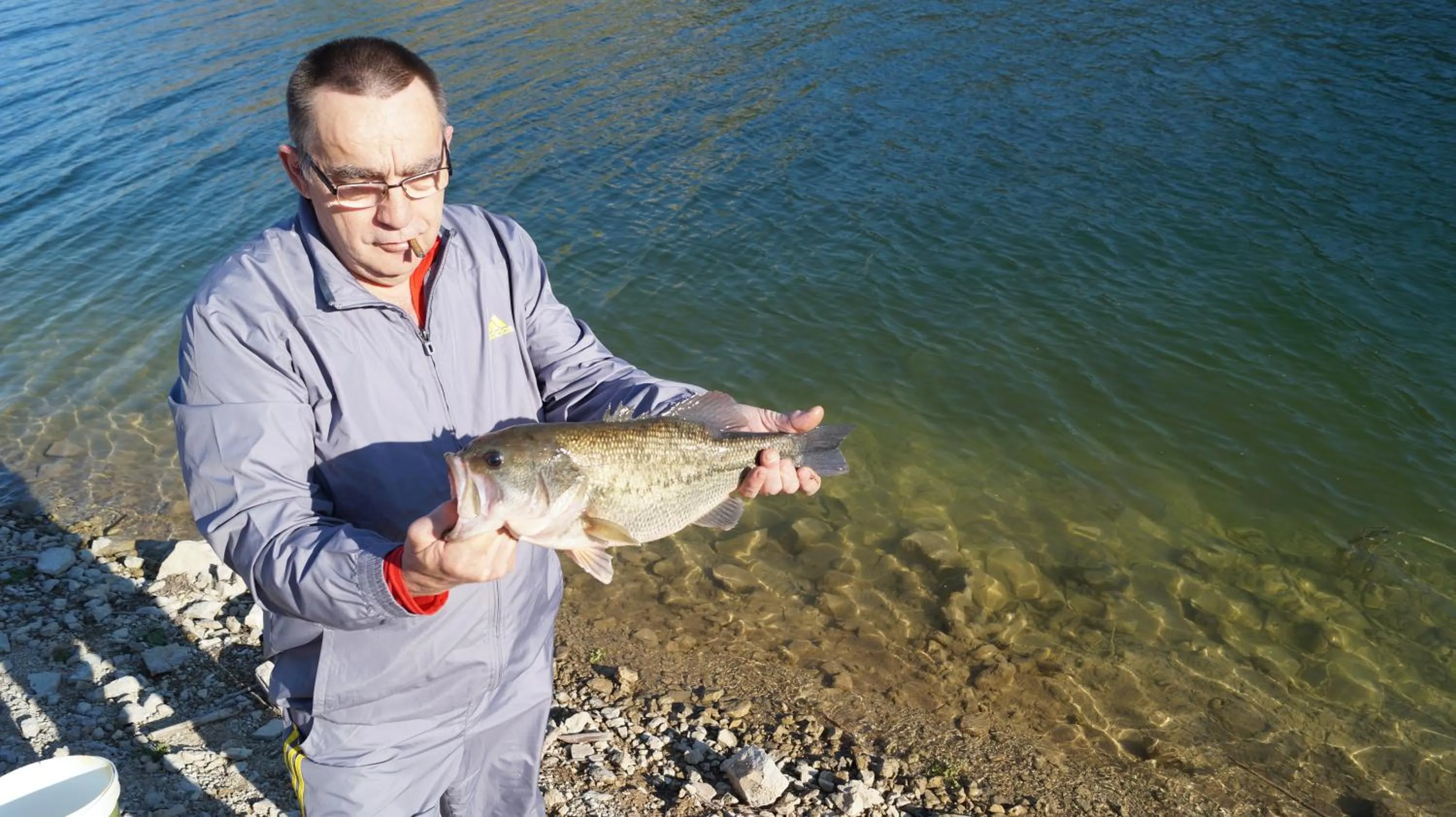 Fishing in Caserio de Iznájar
