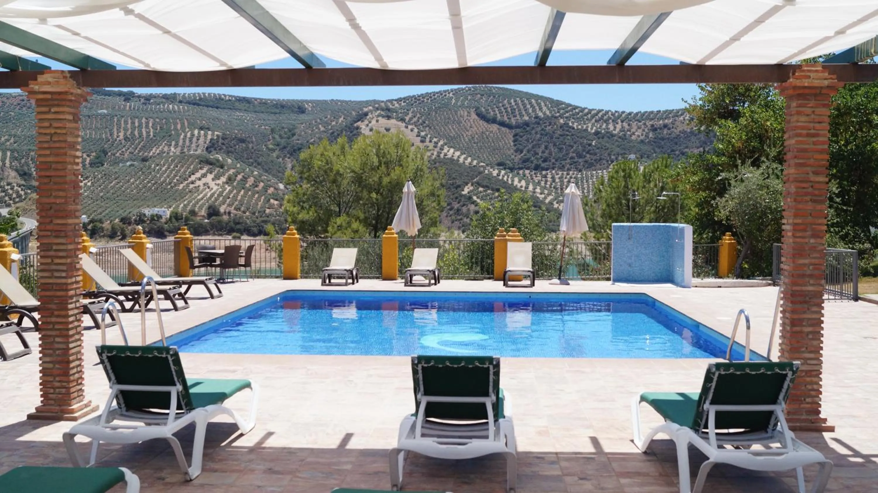 Swimming pool in Caserio de Iznájar