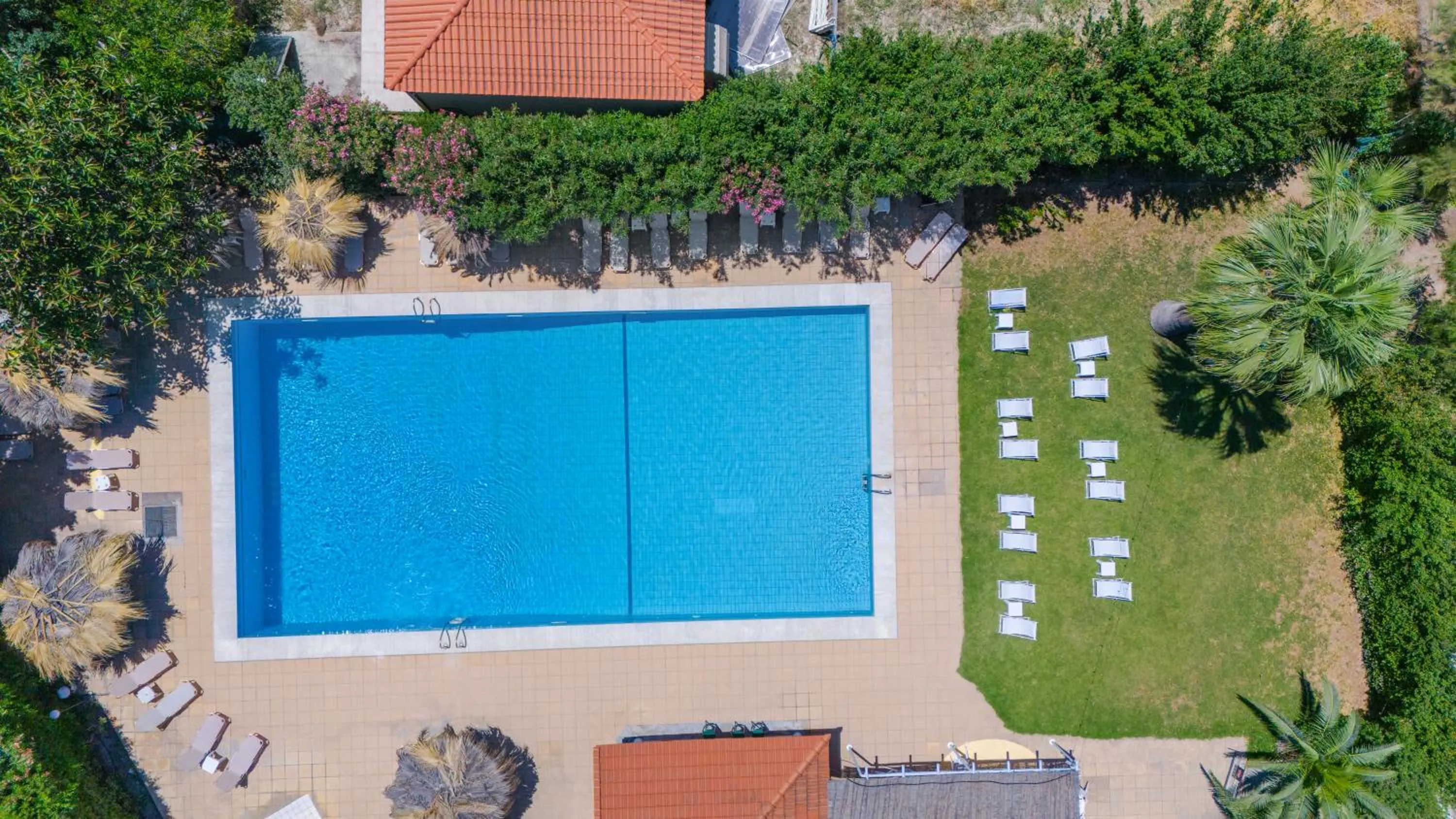 Swimming pool in Gorgona Hotel