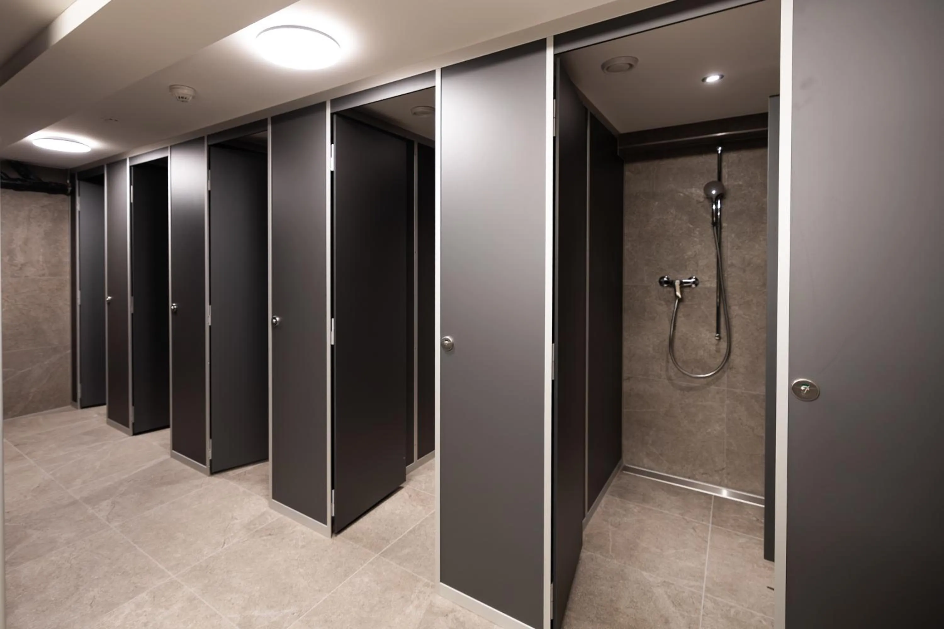 Bathroom in Eiger Lodge Easy