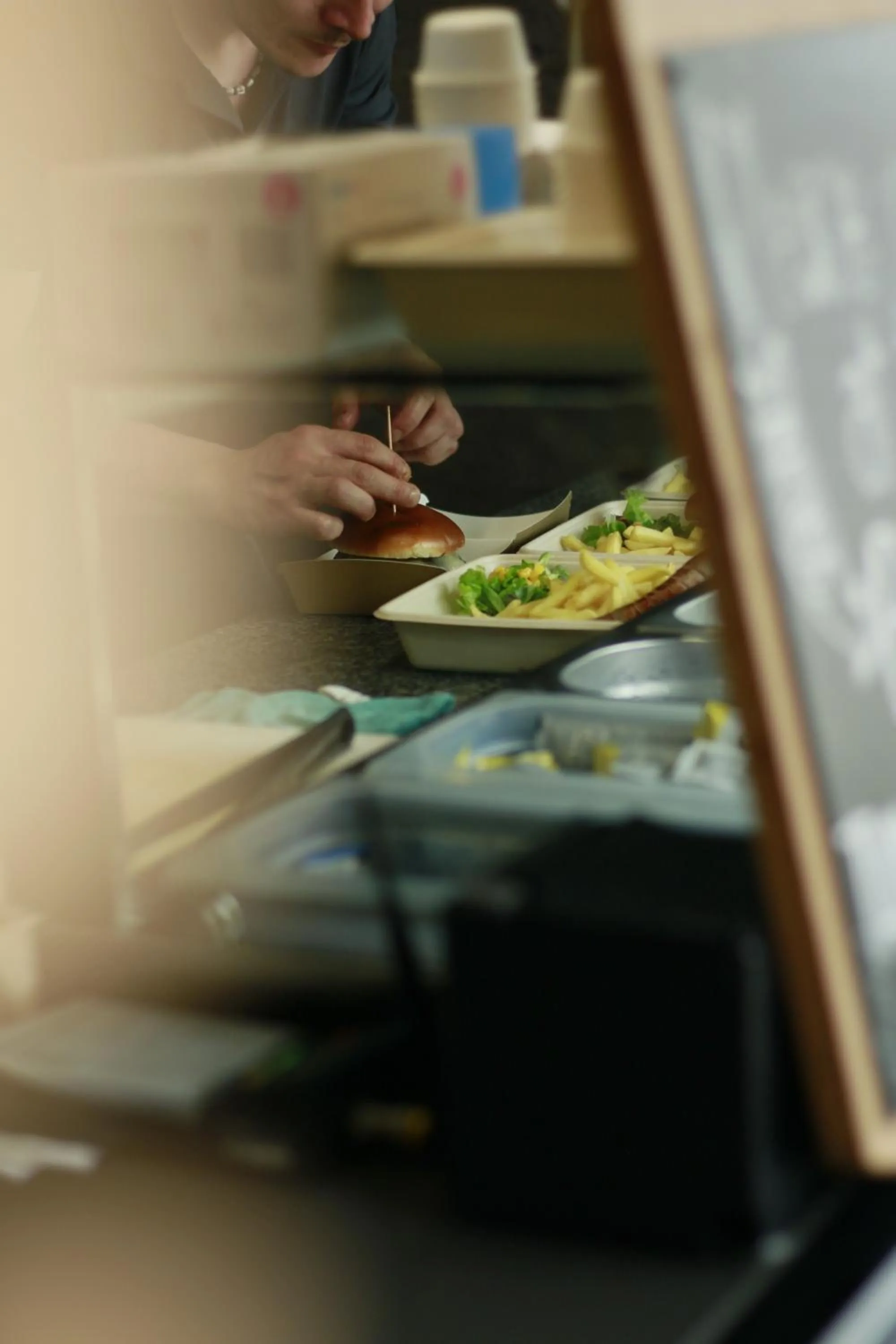 Restaurant/places to eat in Eiger Lodge Easy