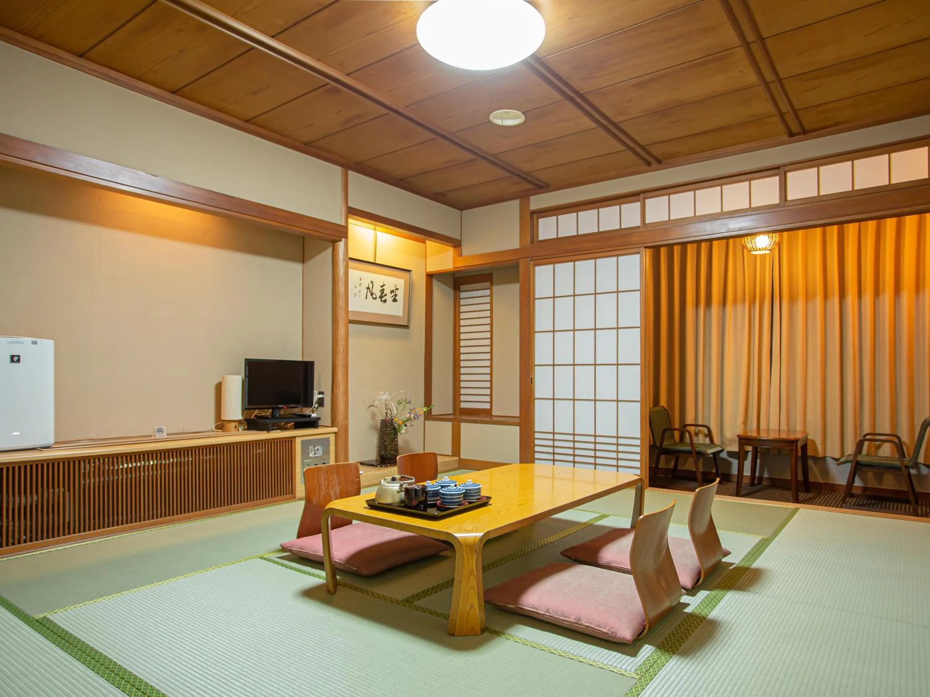 Photo of the whole room in Kaneyoshi Ryokan