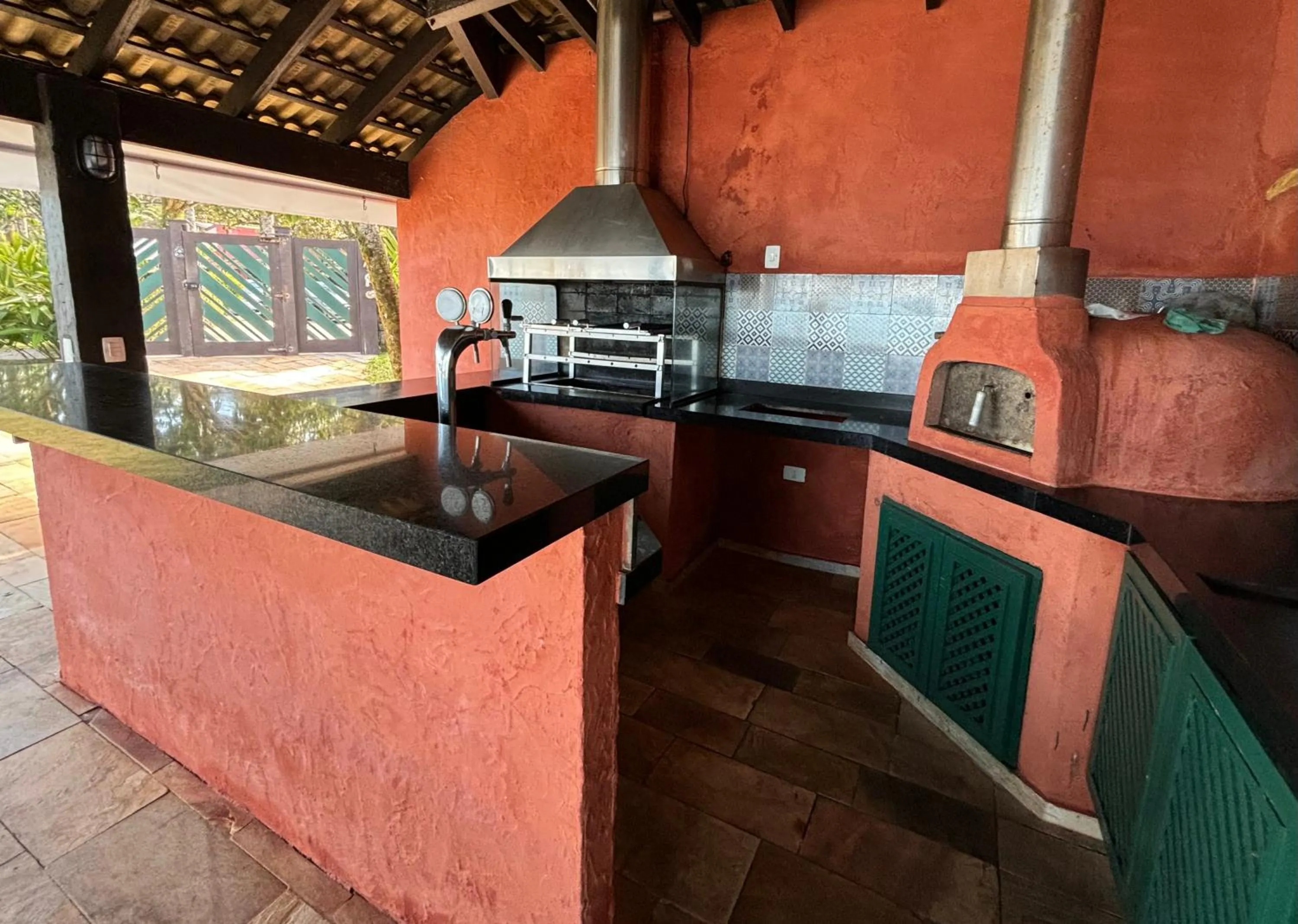 Property building in Juquehy - Condomínio de Frente para o Mar - Piscina Aquecida - Quadra de Tenis