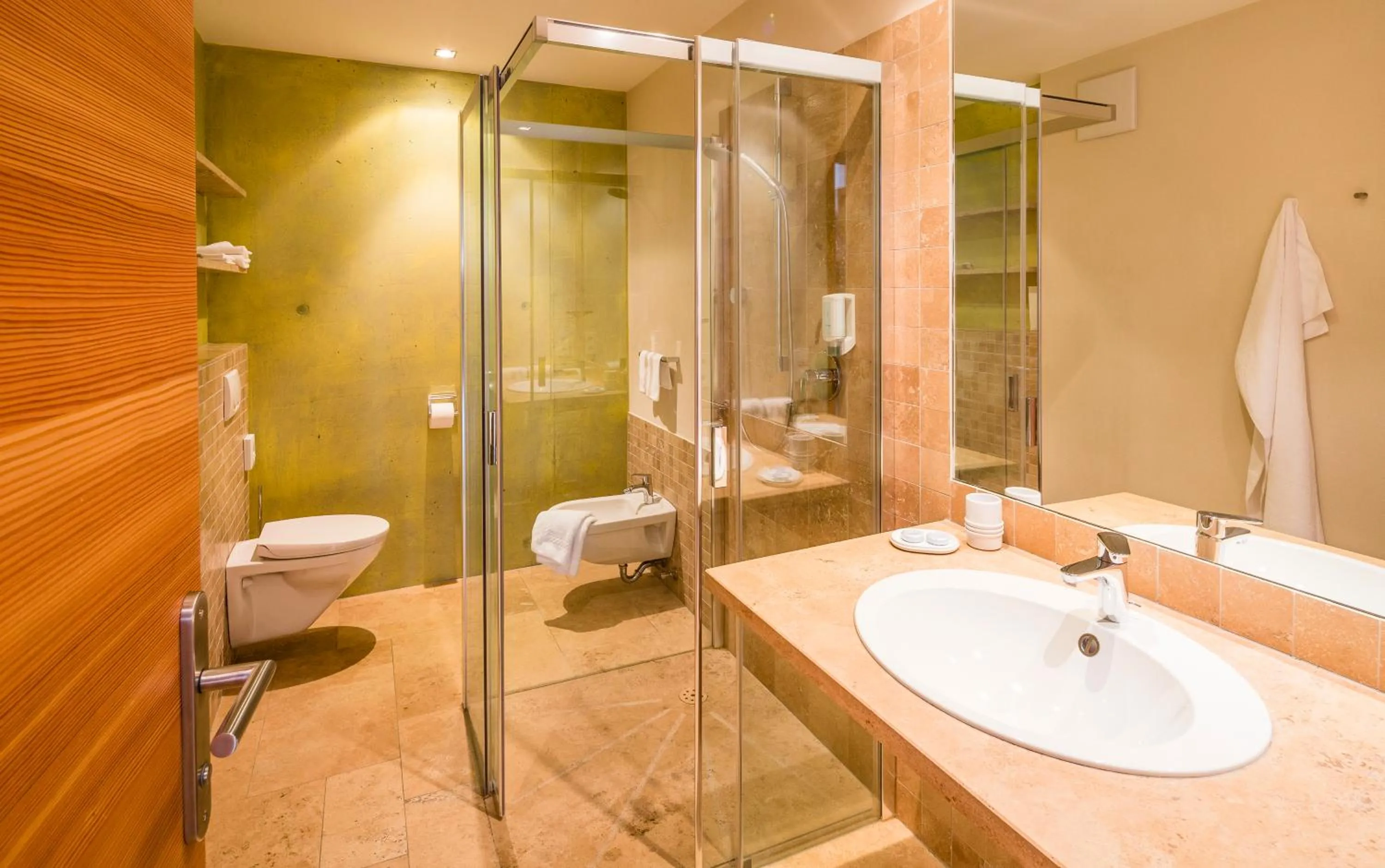 Bathroom in Residence Tolderhof - OlangCard included