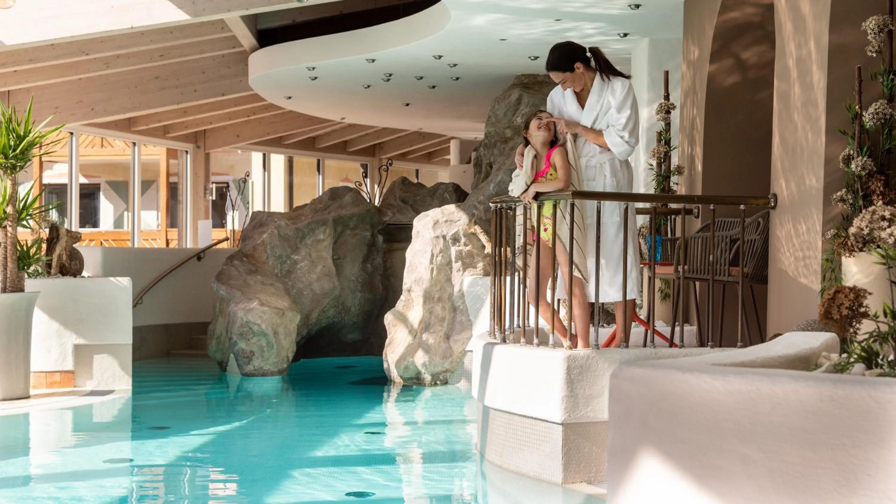 Swimming pool in Residence Tolderhof - OlangCard included