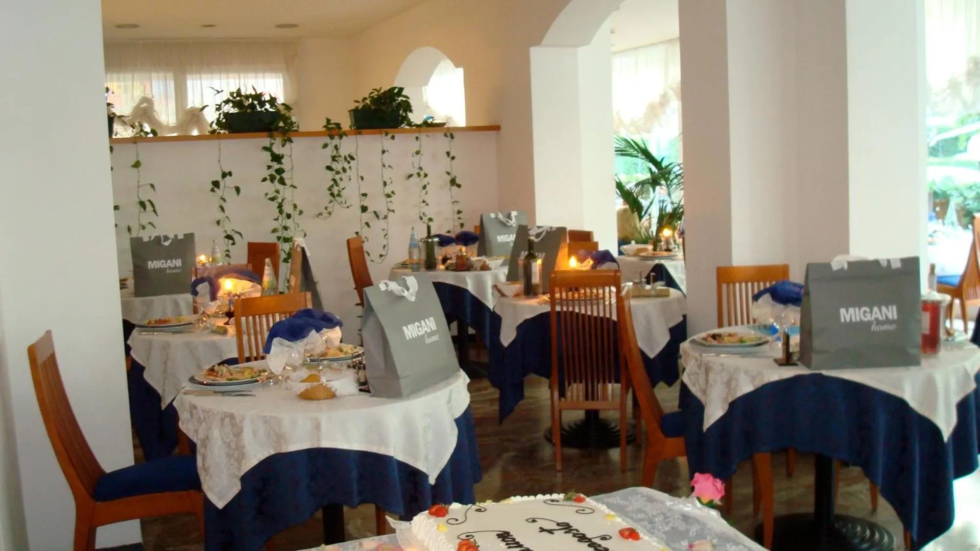 Restaurant/places to eat in Hotel Cigno D'Oro
