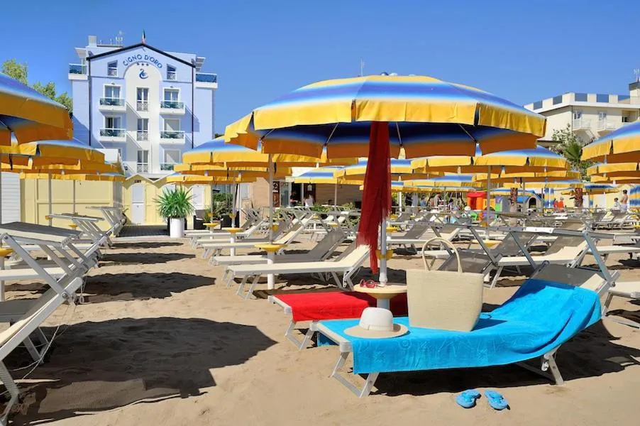 Property building in Hotel Cigno D'Oro