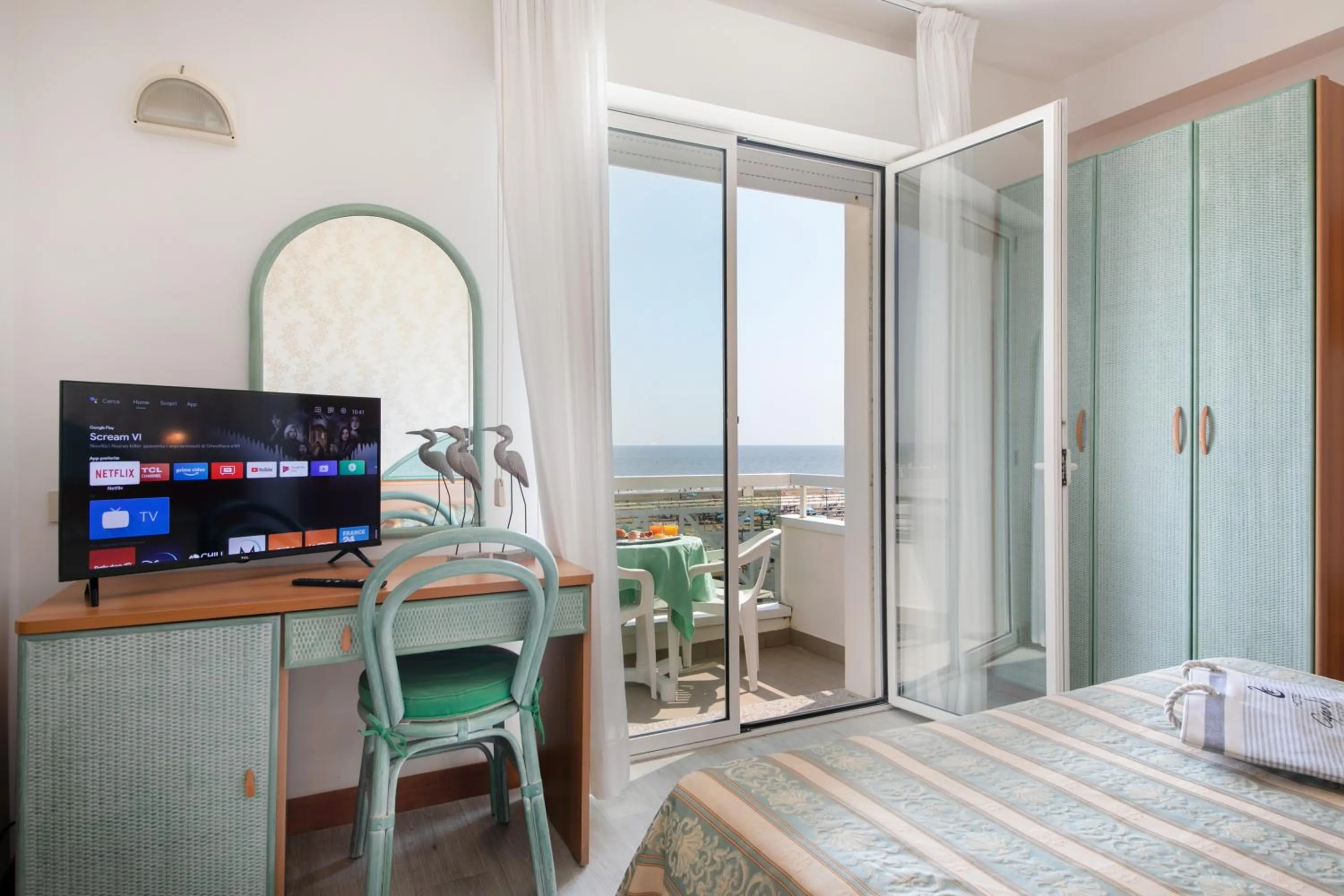 Bedroom, Bed in Hotel Cigno D'Oro