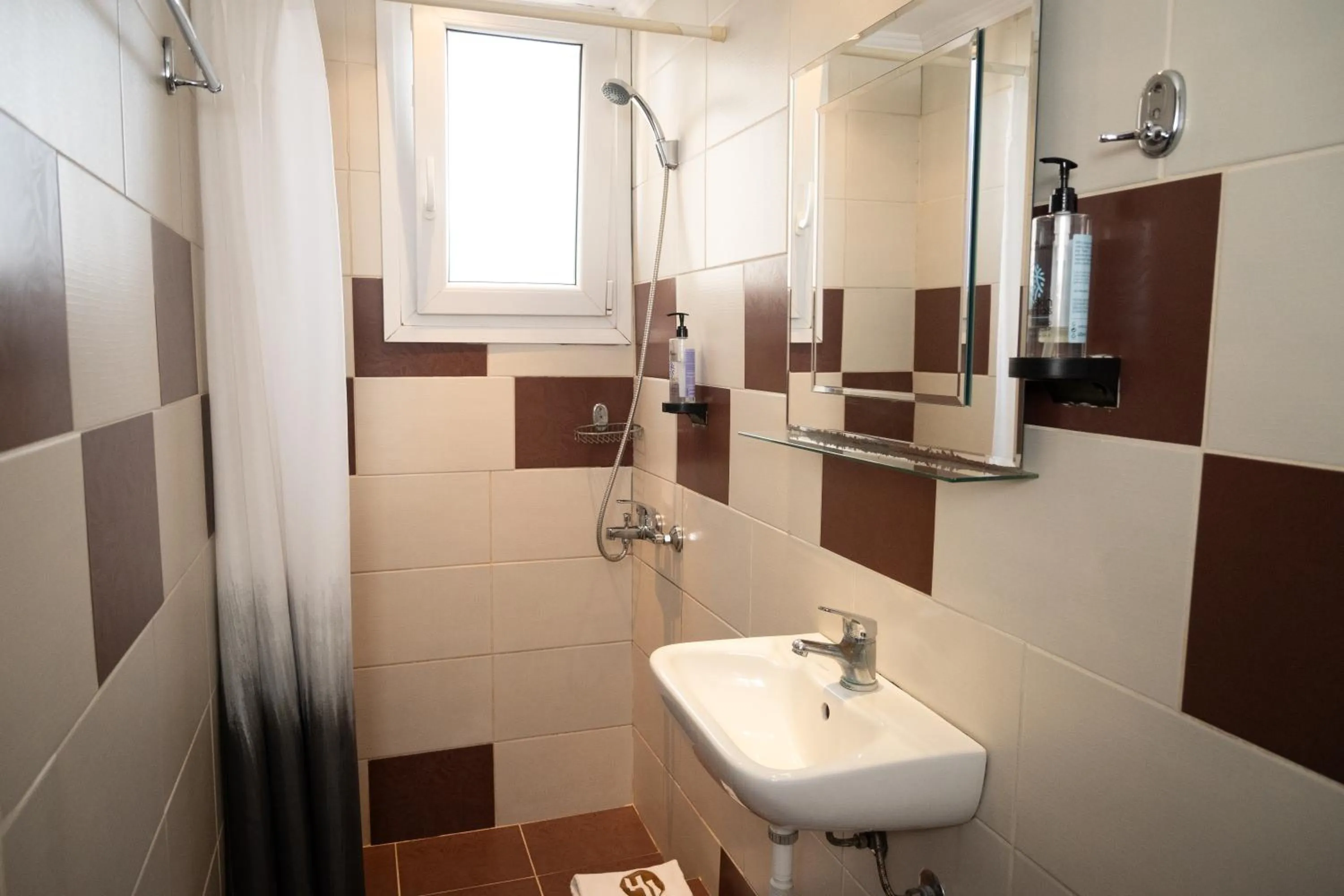 Bathroom in Hotel Ilisia