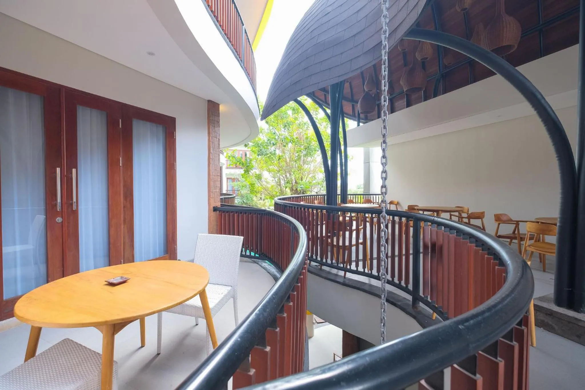 Area and facilities in djabu Seminyak Hotel