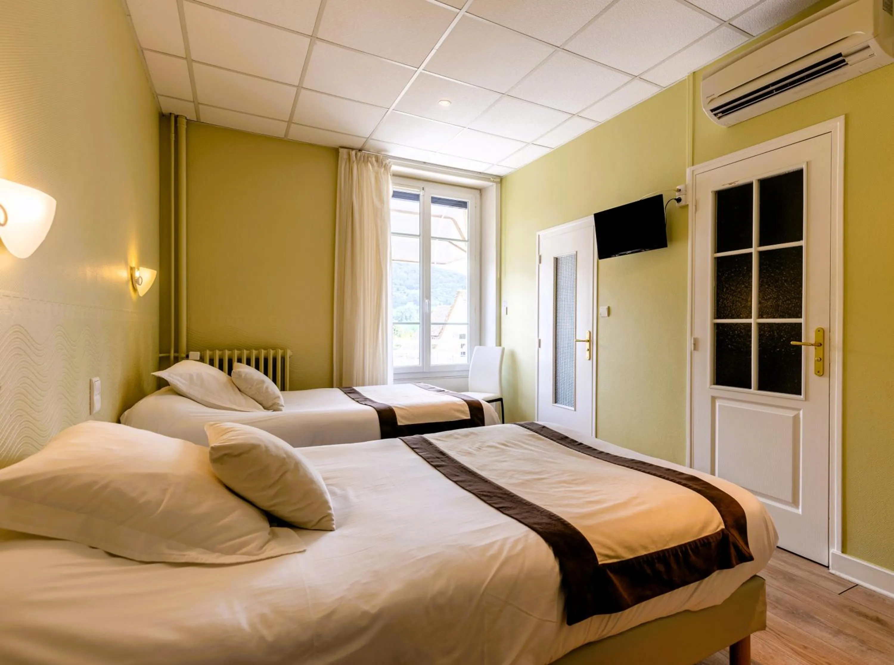 Bedroom, Bed in Le Sablier du Temps