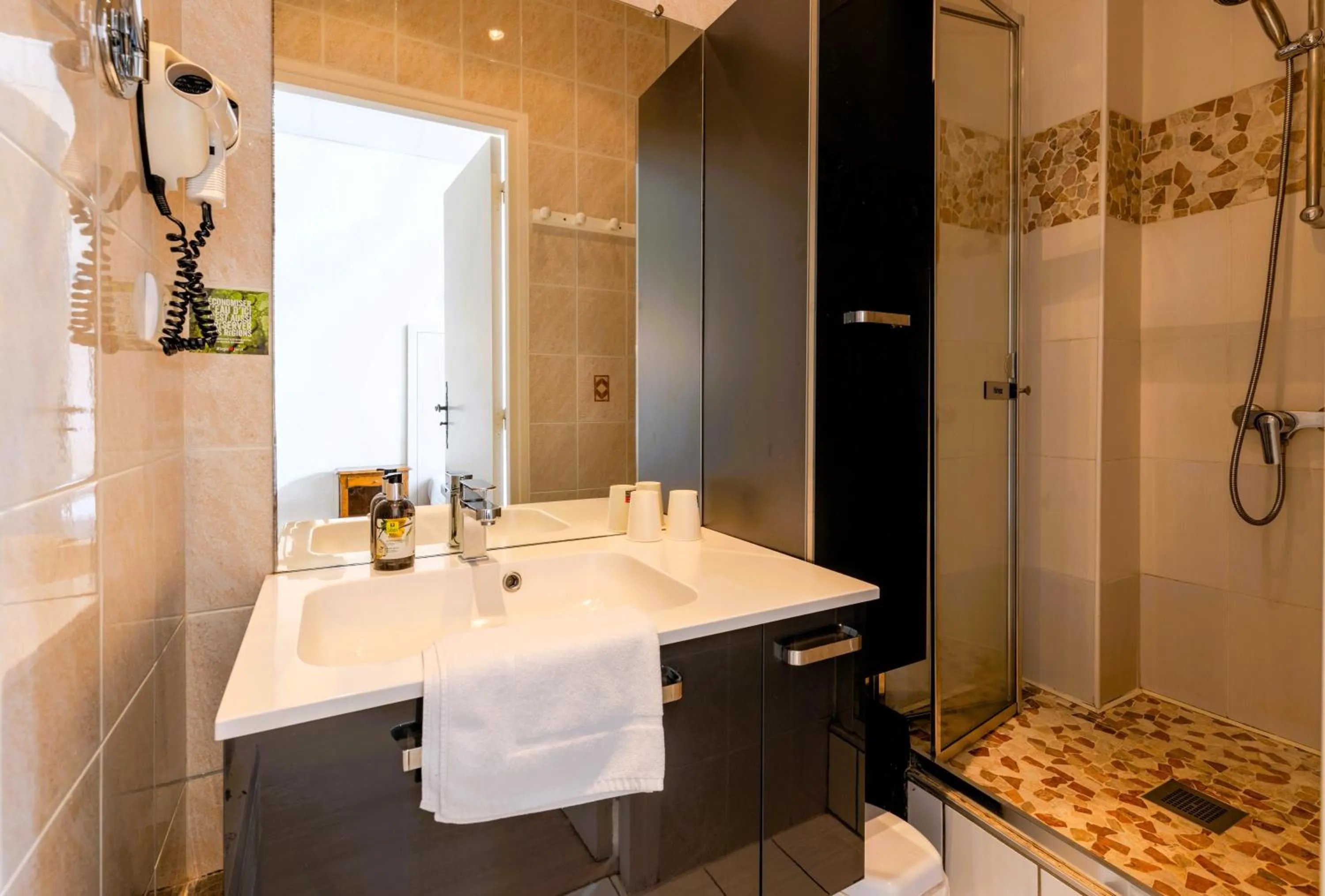 Bathroom in Le Sablier du Temps