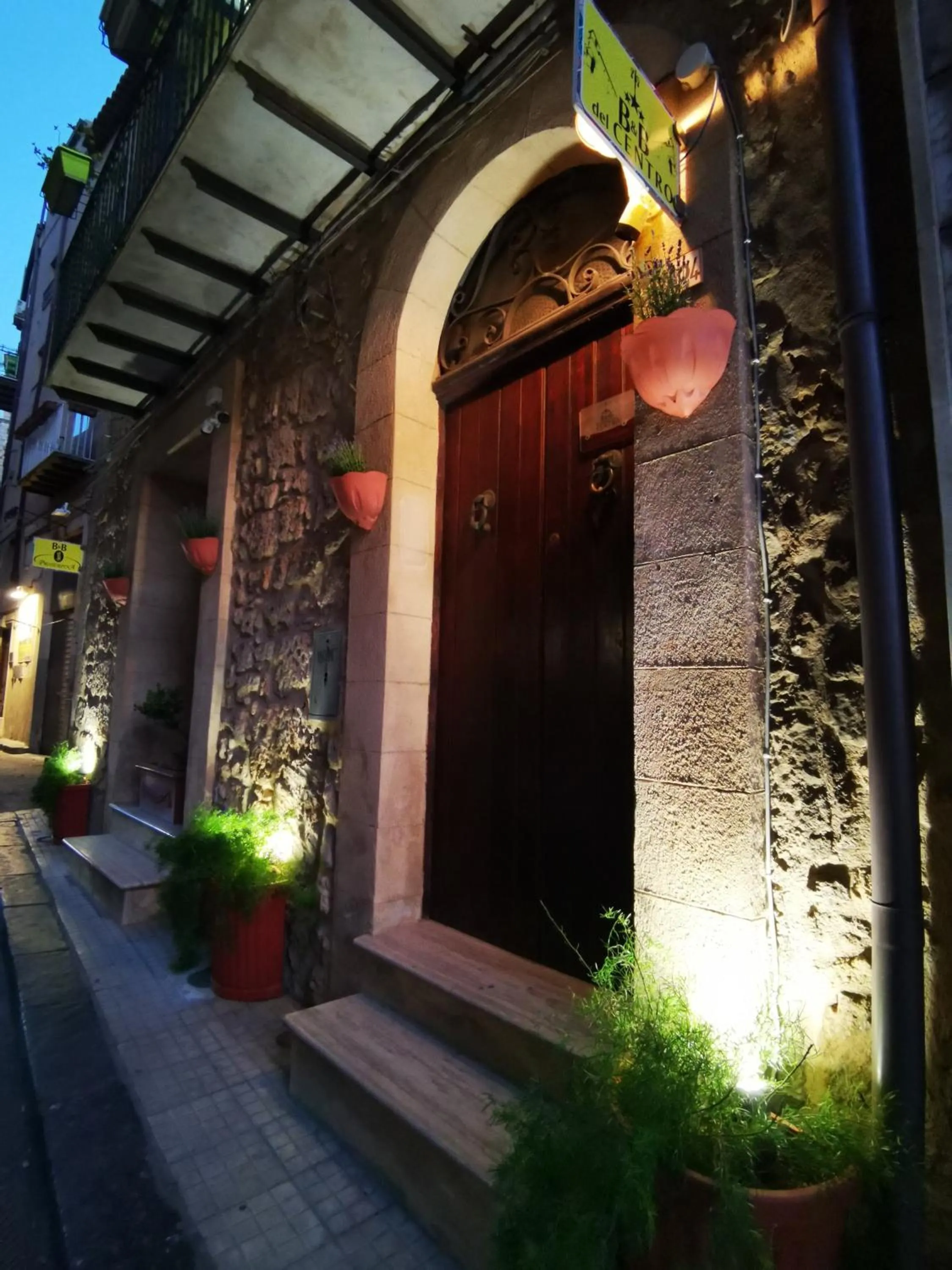 Facade/entrance in Del Centro