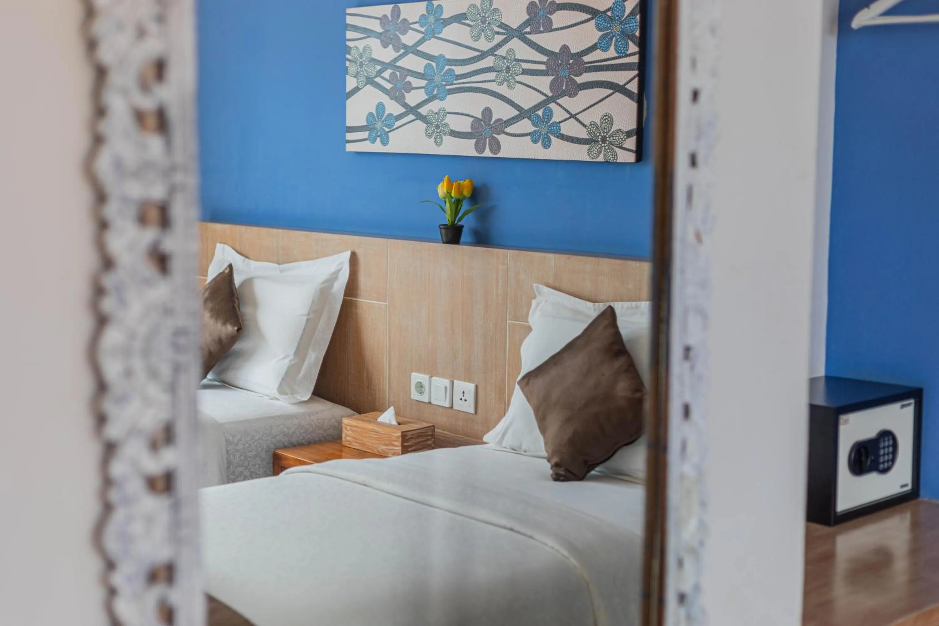 Bed in The Tanis Beach Resort Nusa Lembongan